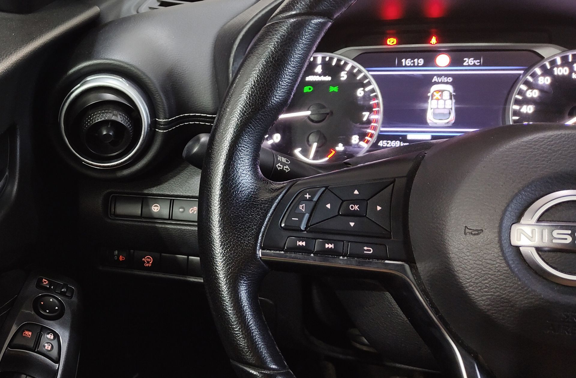 Nissan Juke DIG-T Tekna - foto 29