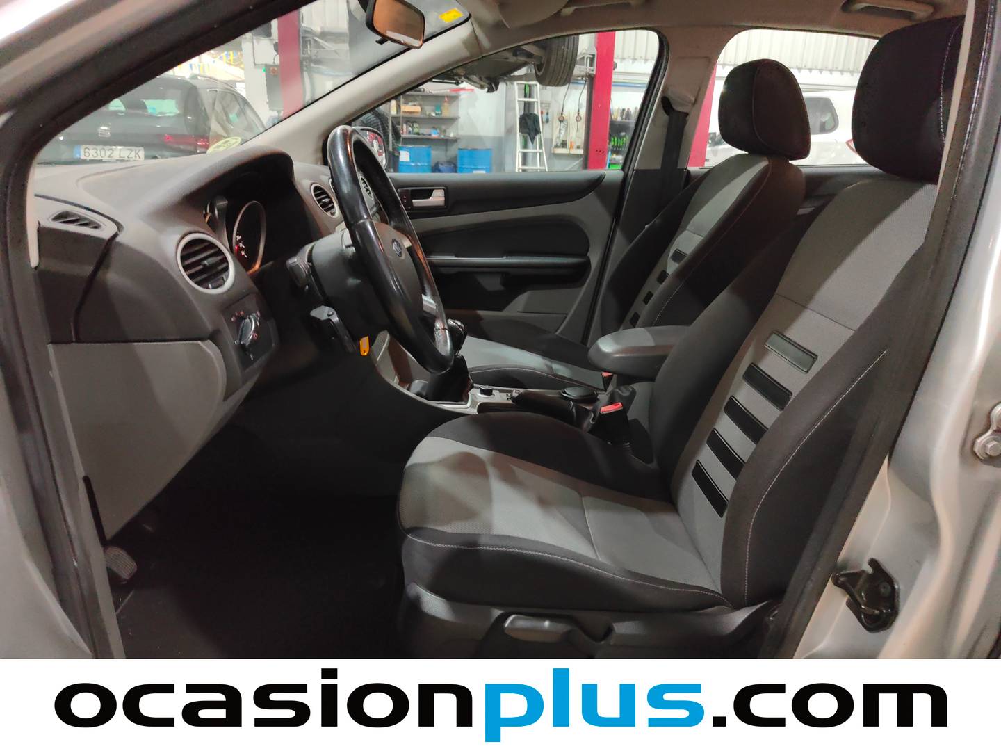 Foto asientos delanteros Ford Focus Ford Focus 1.6 TDCI Trend (90 CV)