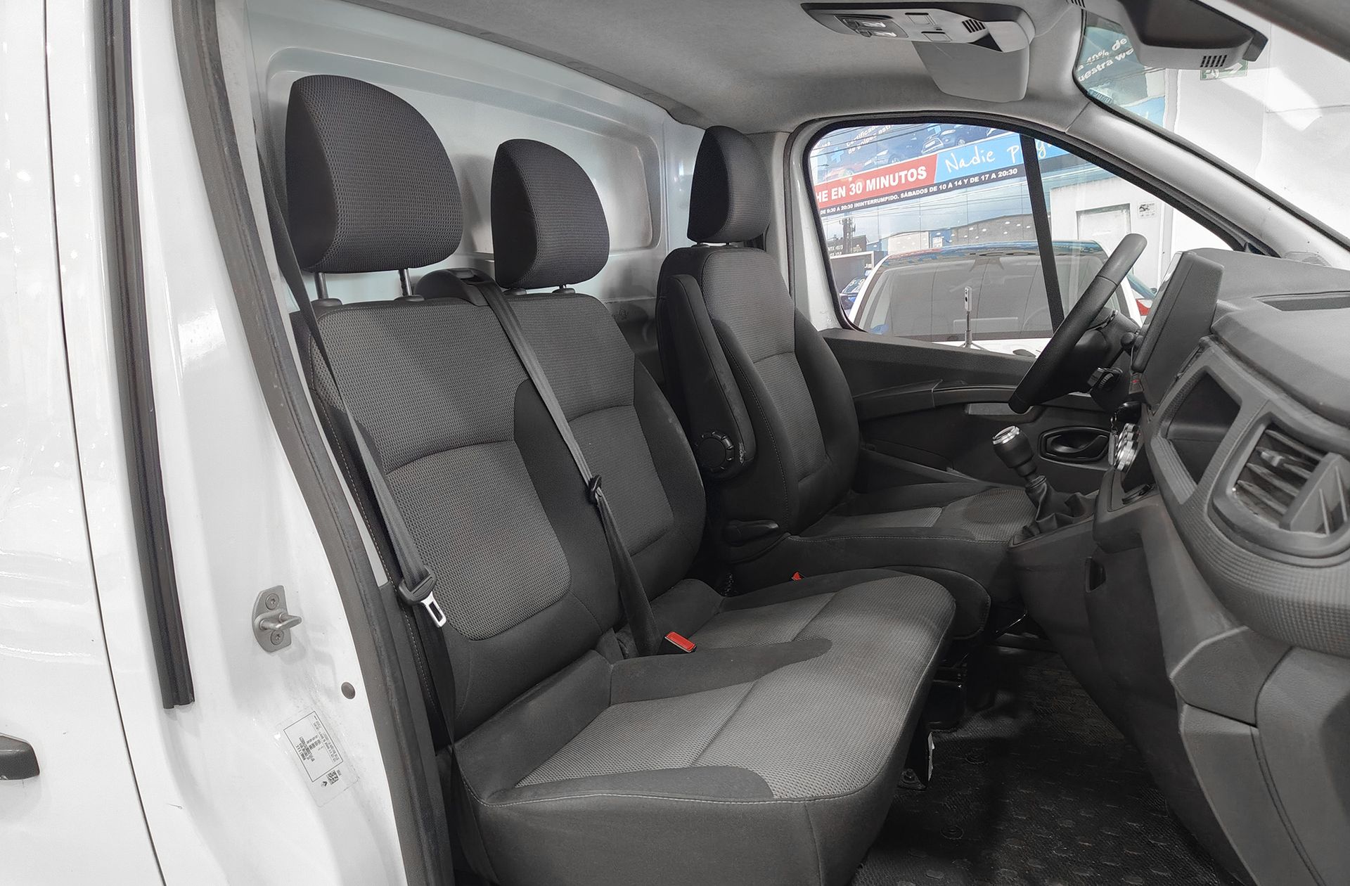 Renault Trafic Furgon L1H1 CUA Blue dCi - foto 17