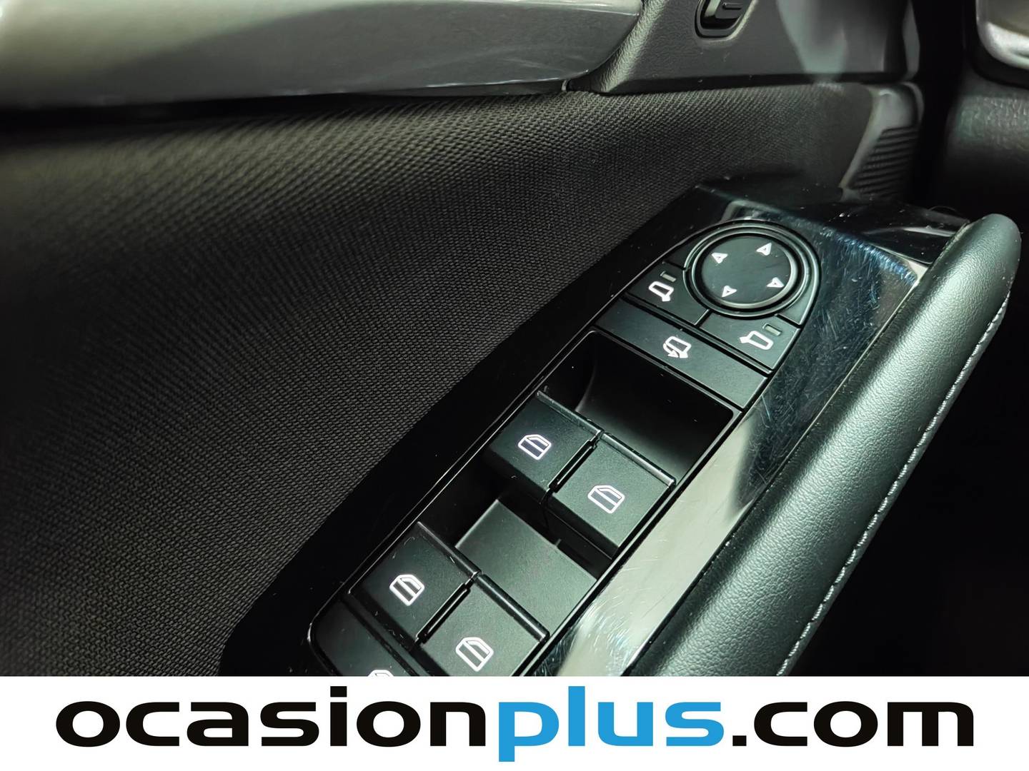 Foto Mazda CX-30 Mazda CX-30 2.5 e-Skyactive G MHEV Prime-Line AT (140 CV)