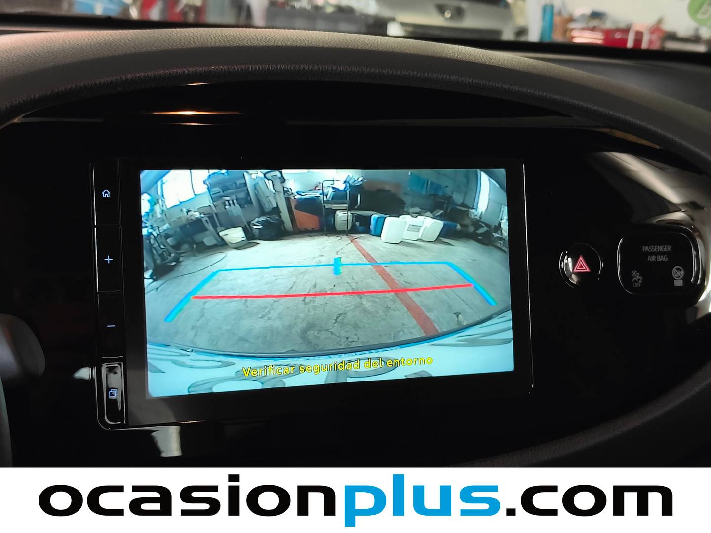 Equipamiento del Toyota Aygo X Cross Toyota Aygo X Cross 1.0 VVT-I Play (72 CV)