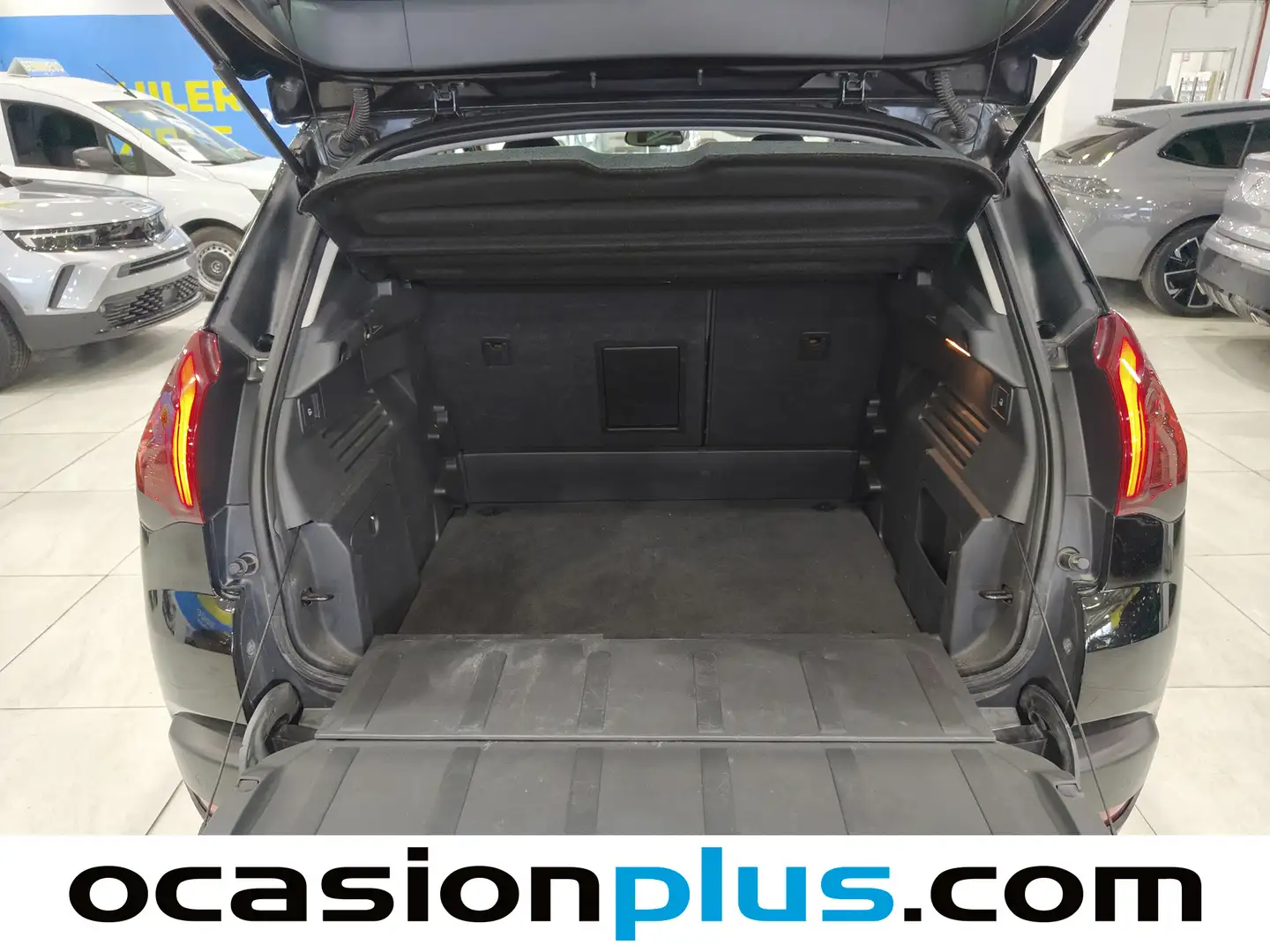 Foto Peugeot 3008 Peugeot 3008 1.6 BlueHDI FAP Style  (120 CV)