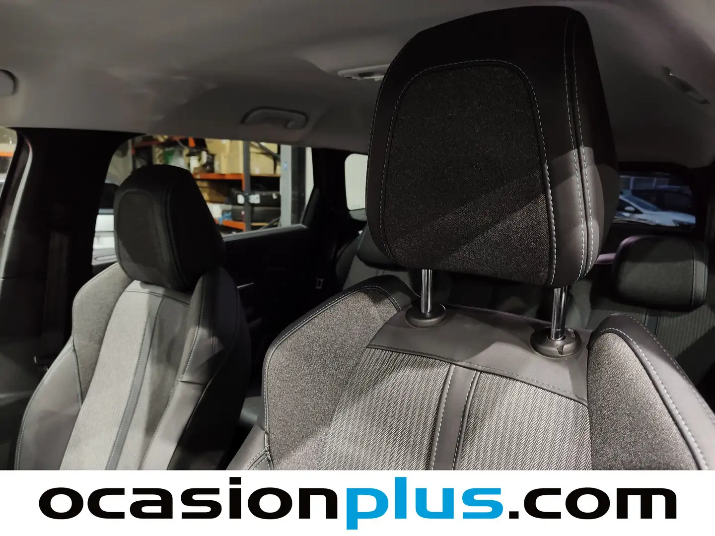 Foto Peugeot 5008 Peugeot 5008 PureTech 130 S&S Allure EAT8 (130 CV)