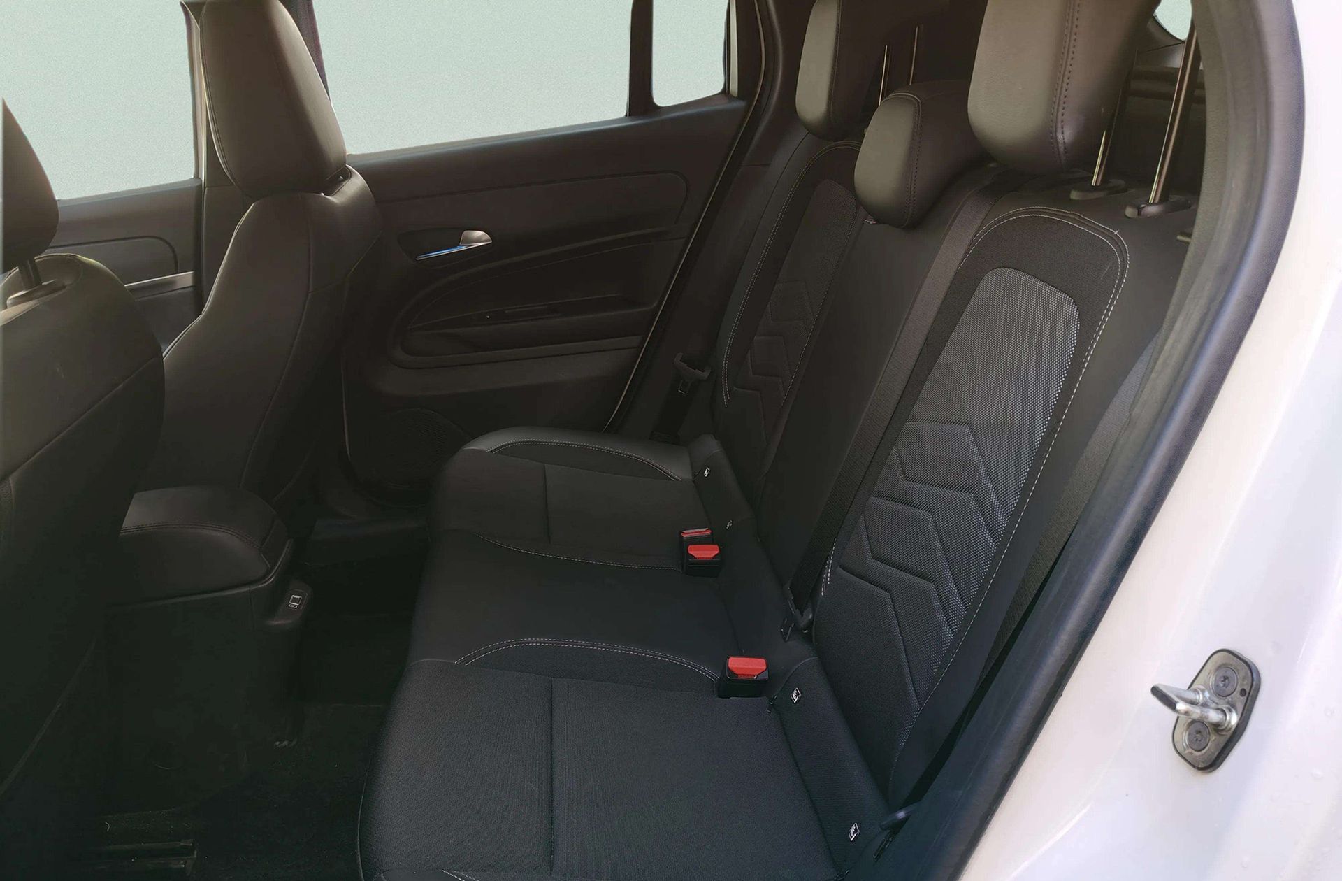 Jeep Avenger 1.2 G Altitude - foto 14