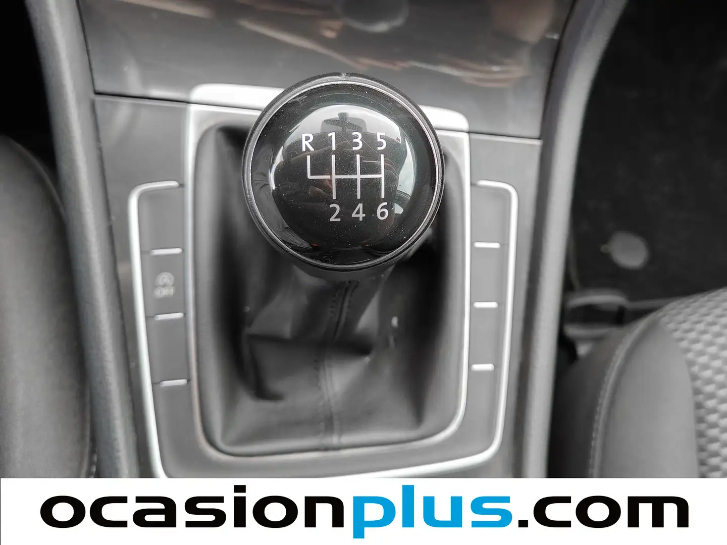 Foto Volkswagen Golf Volkswagen Golf Business 1.0 TSI (110 CV)