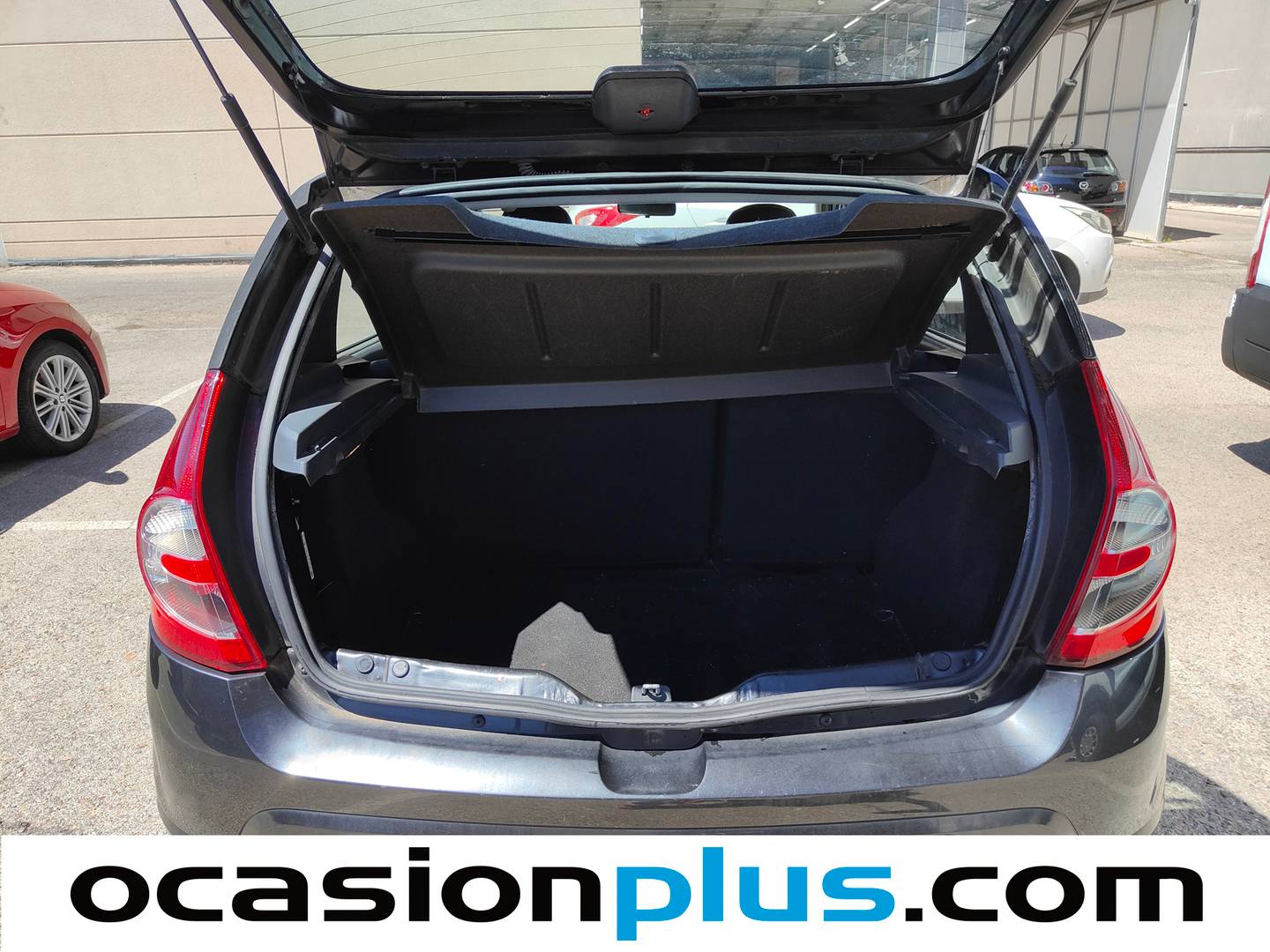 Fotos maletero Dacia Sandero Dacia Sandero 1.2 16v Laureate Music (75 CV)