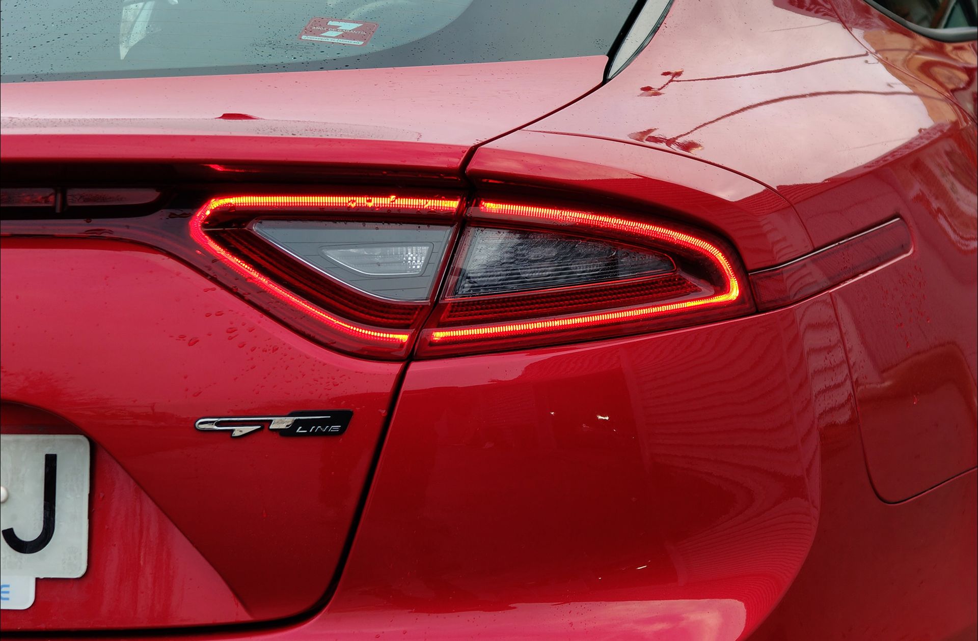 Kia Stinger 2.0 T-GDi GT Line 4x2 - foto 22
