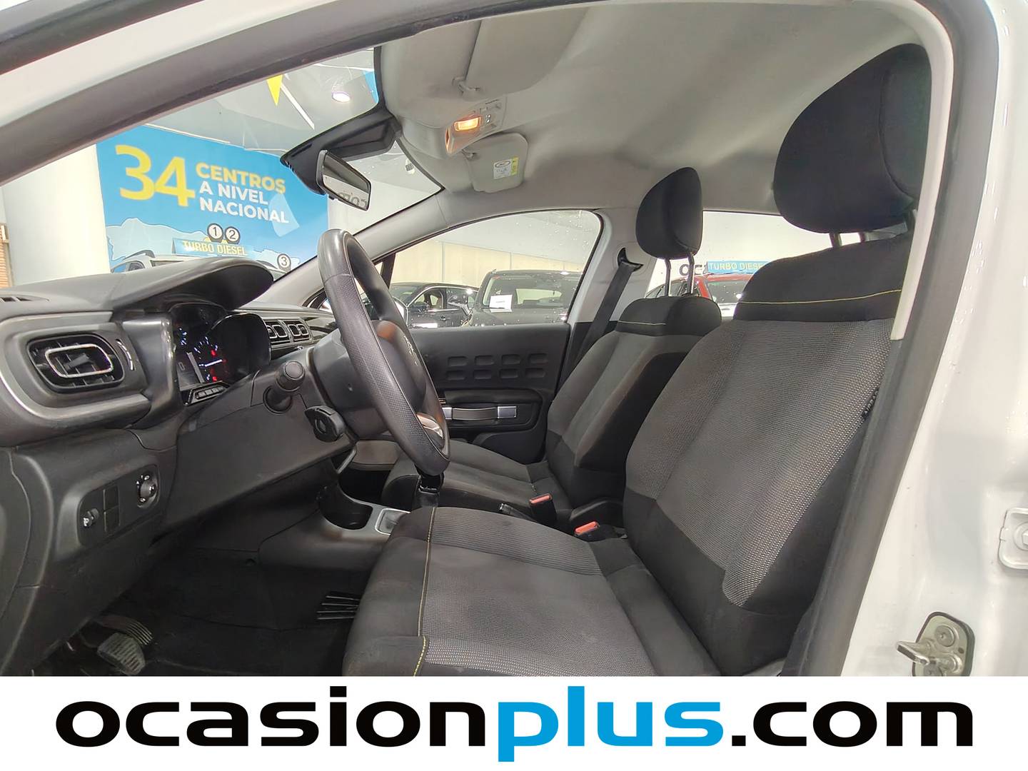 Foto asientos delanteros Citroën C3 Citroen C3 PureTech 83 Feel Pack (83 CV)