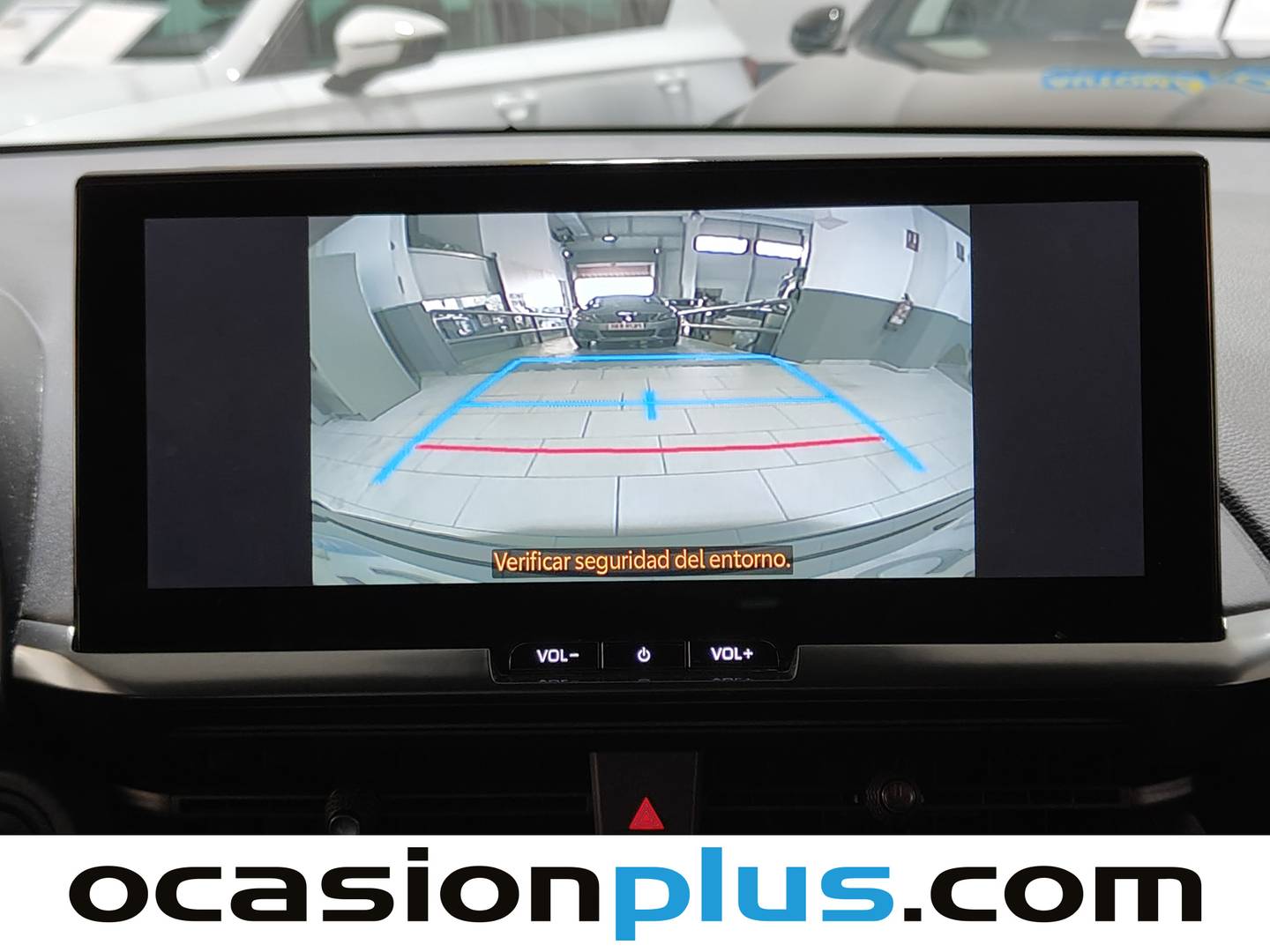 Equipamiento del Toyota C-HR Toyota C-HR 140H Advance (140 CV)