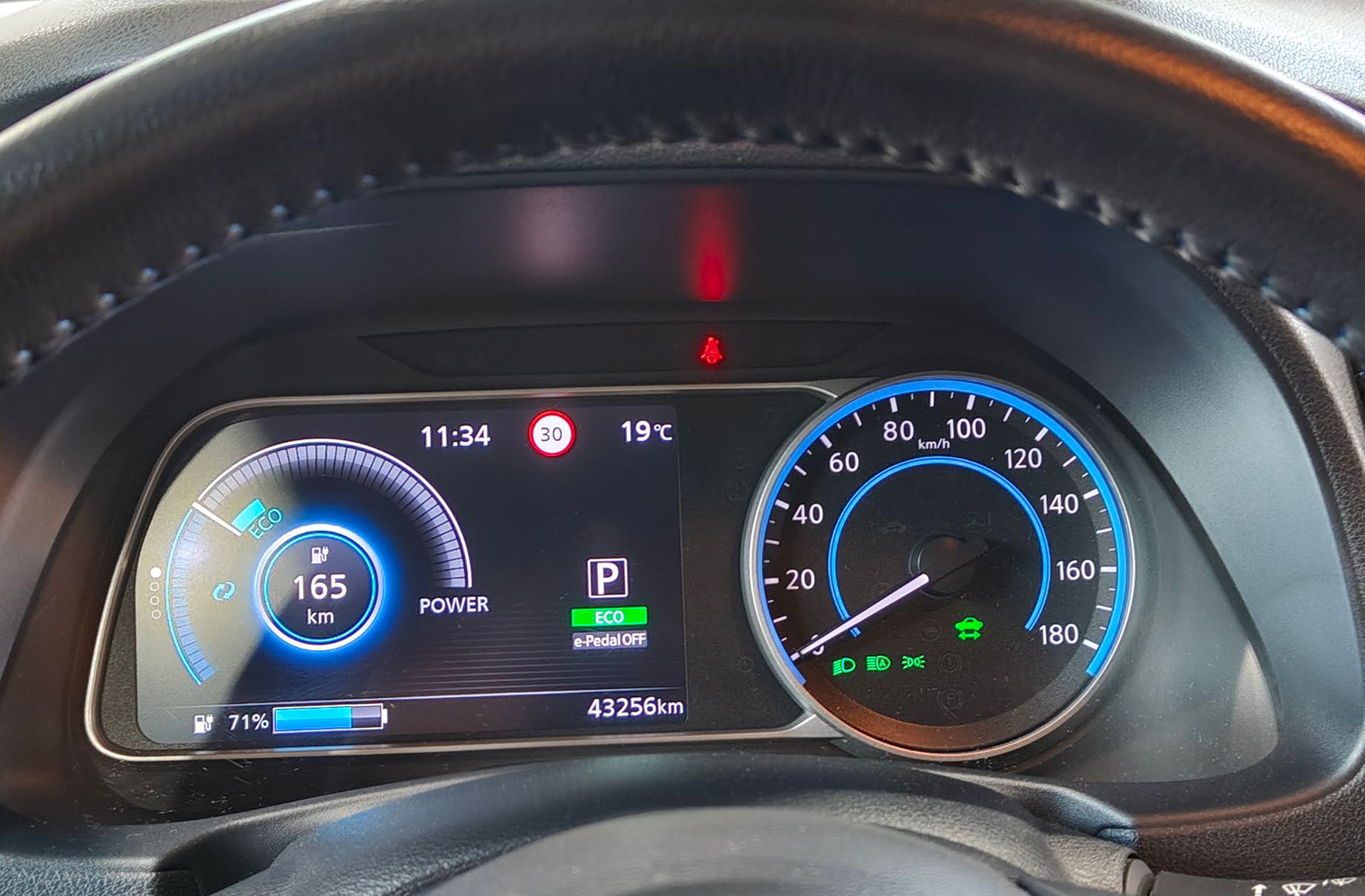 Nissan Leaf 40kWh N-Connecta - foto 24
