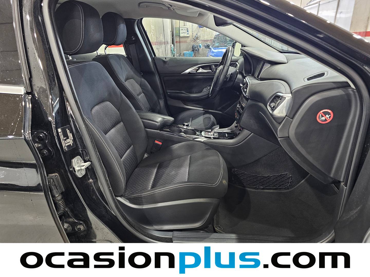 Foto Infiniti Q30 Infiniti Q30 2.2D Premium 7DCT (170 CV)