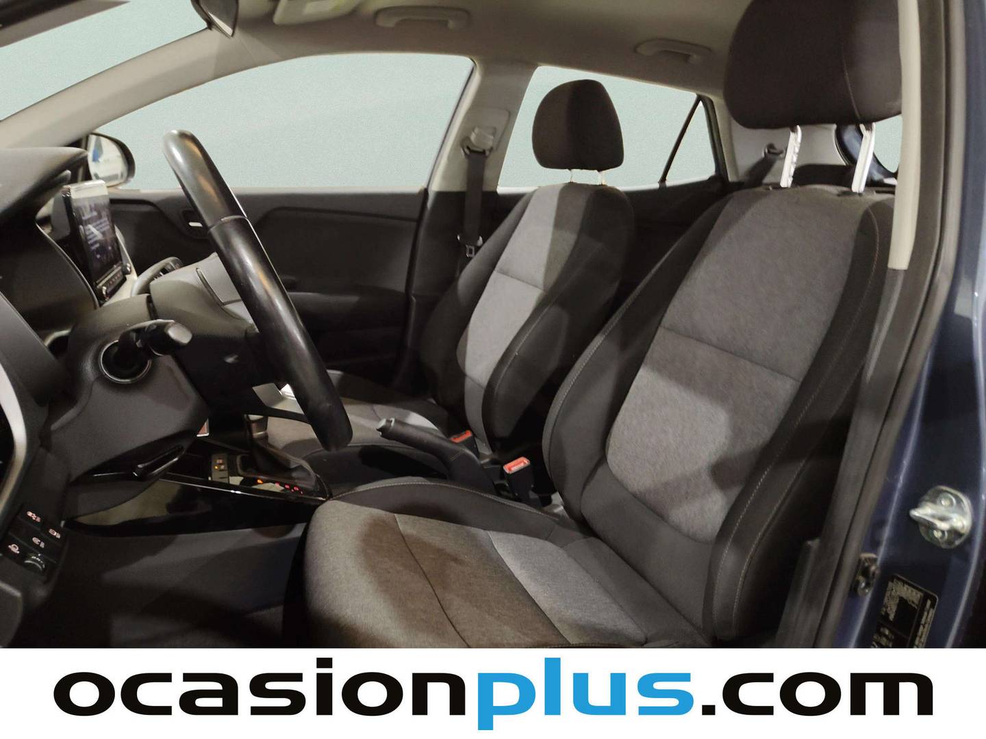 Foto asientos delanteros KIA Stonic KIA Stonic 1.0 T-GDi Drive (100 CV)
