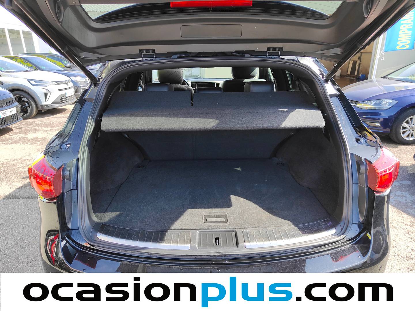 Fotos maletero Infiniti QX70 Infiniti QX70 3.0 D S Premium (238 CV)