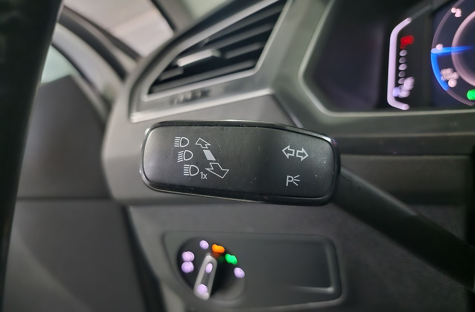 Volkswagen Tiguan Sport 2.0 TDI DSG - foto 30