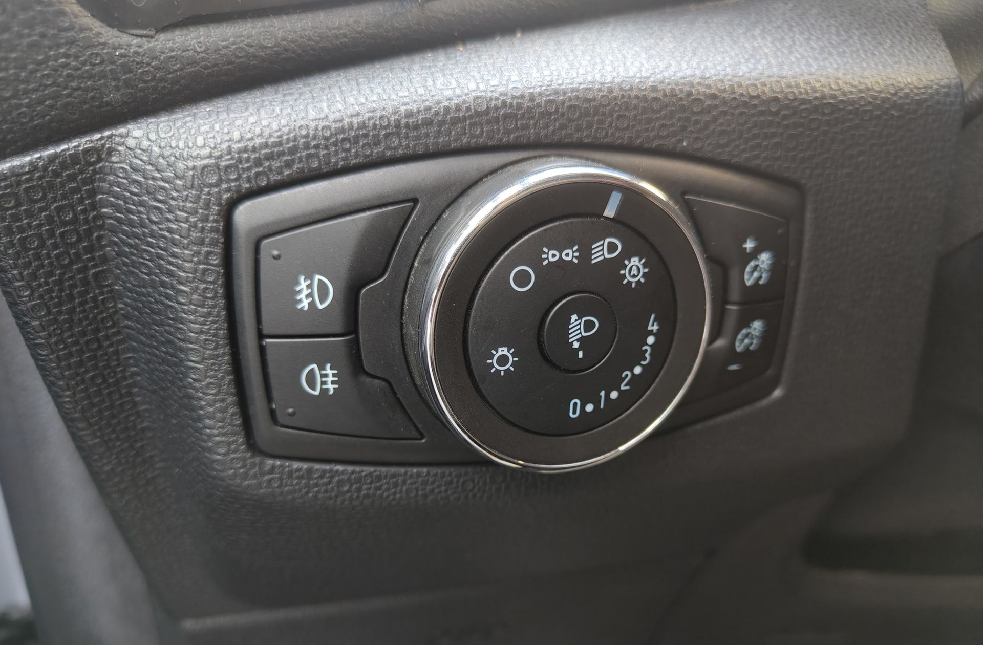 Ford EcoSport 1.0 EcoBoost Titanium - foto 31