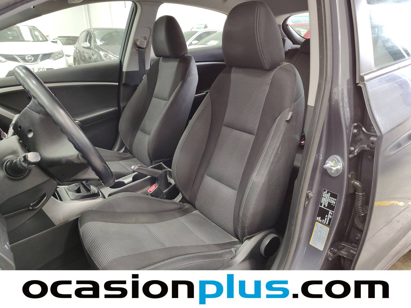 Foto asientos delanteros Hyundai i30 Hyundai i30 1.4 CRDI Klass (90 CV)