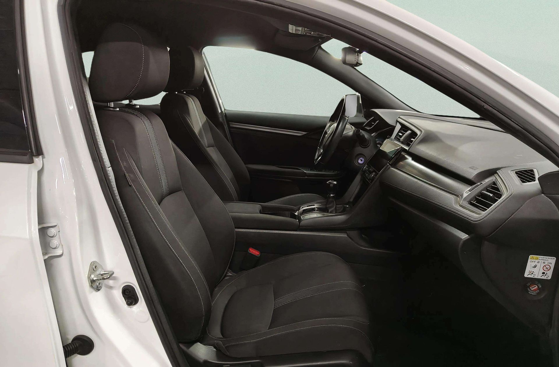 Honda Civic 1.0 I-VTEC Turbo Elegance Navi - foto 18