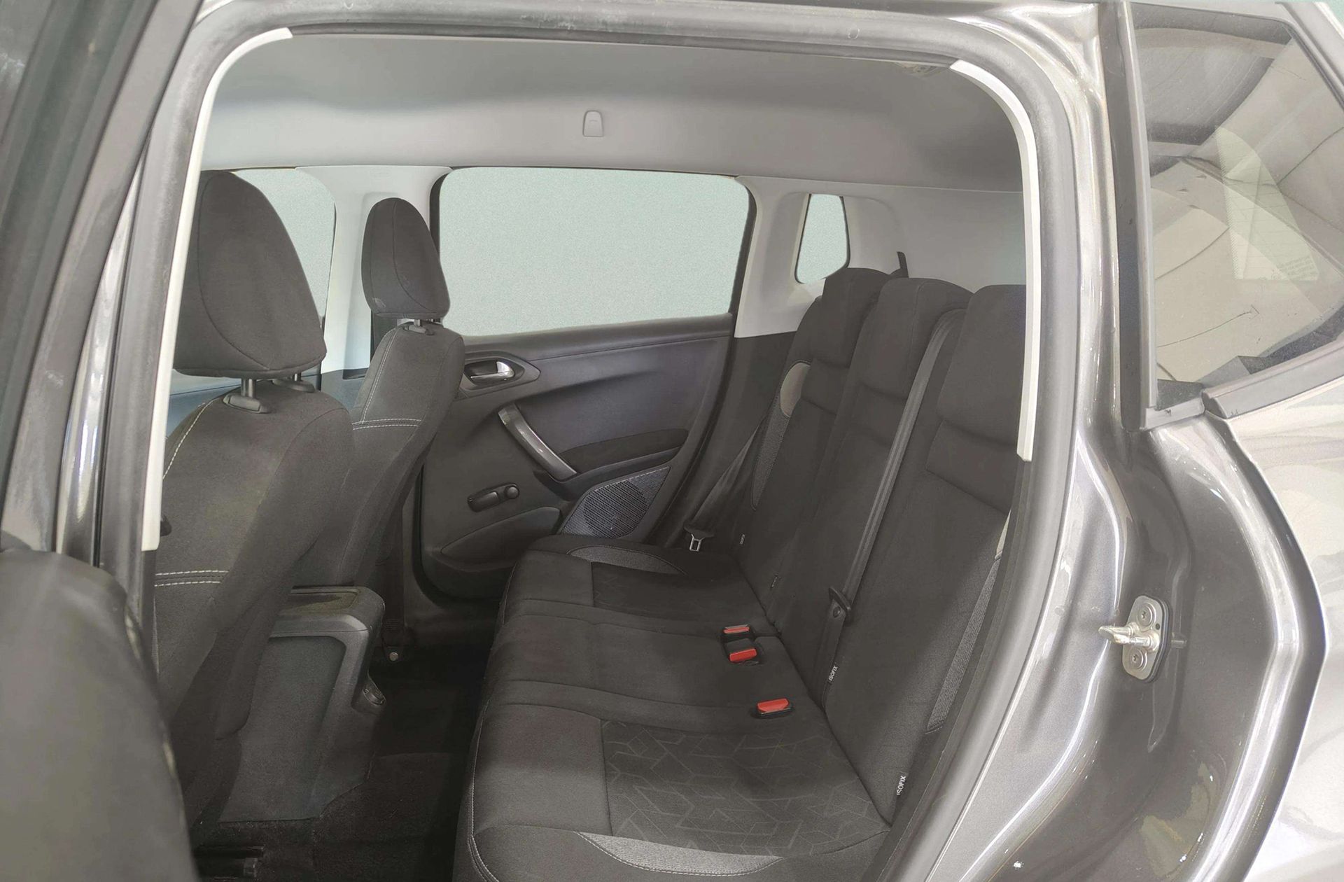 Peugeot 2008 BlueHDi 100 Style - foto 10