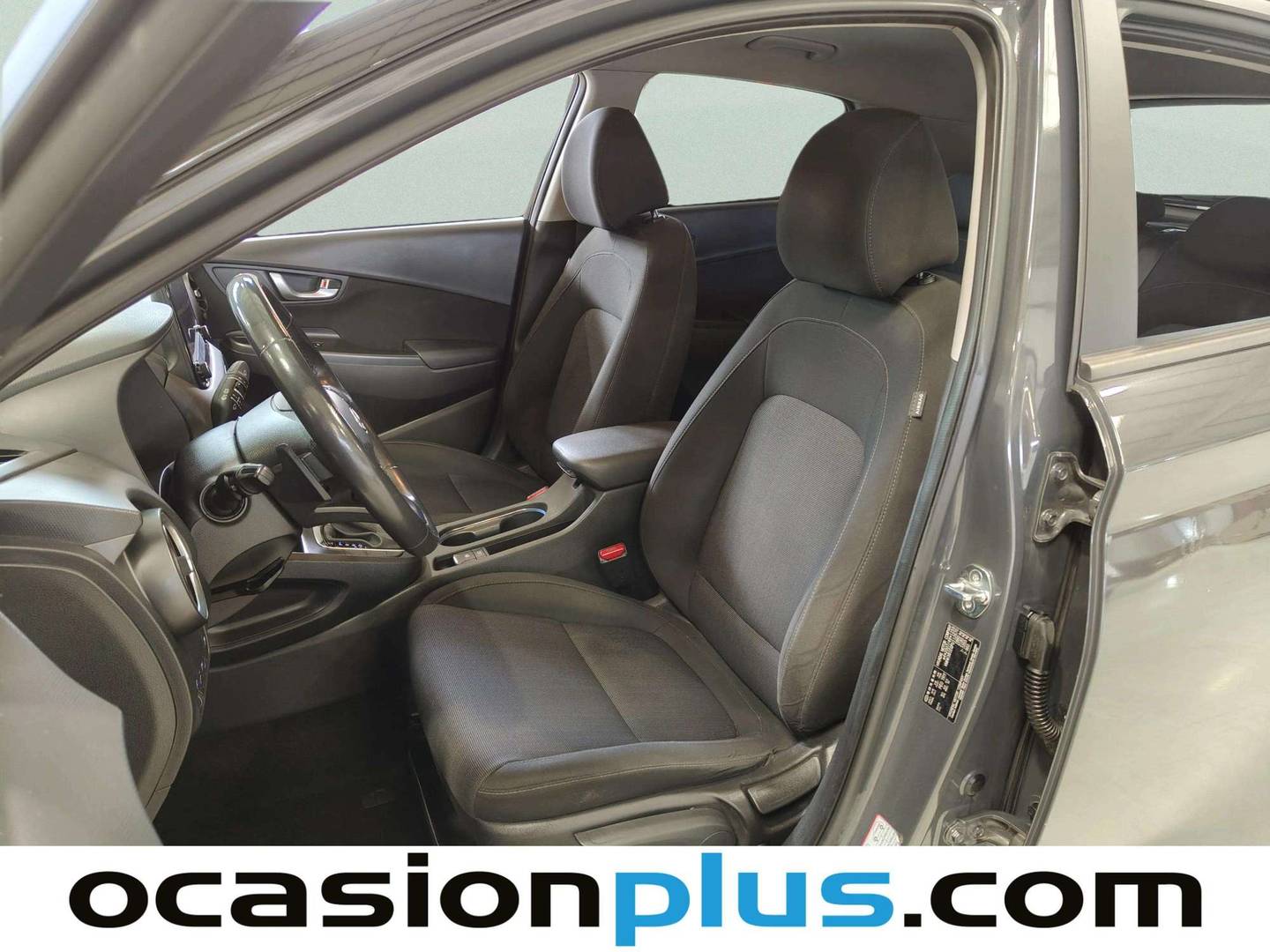 Foto asientos delanteros Hyundai Kona Hyundai Kona 1.6 GDI HEV Tecno 2C DCT (141 CV)