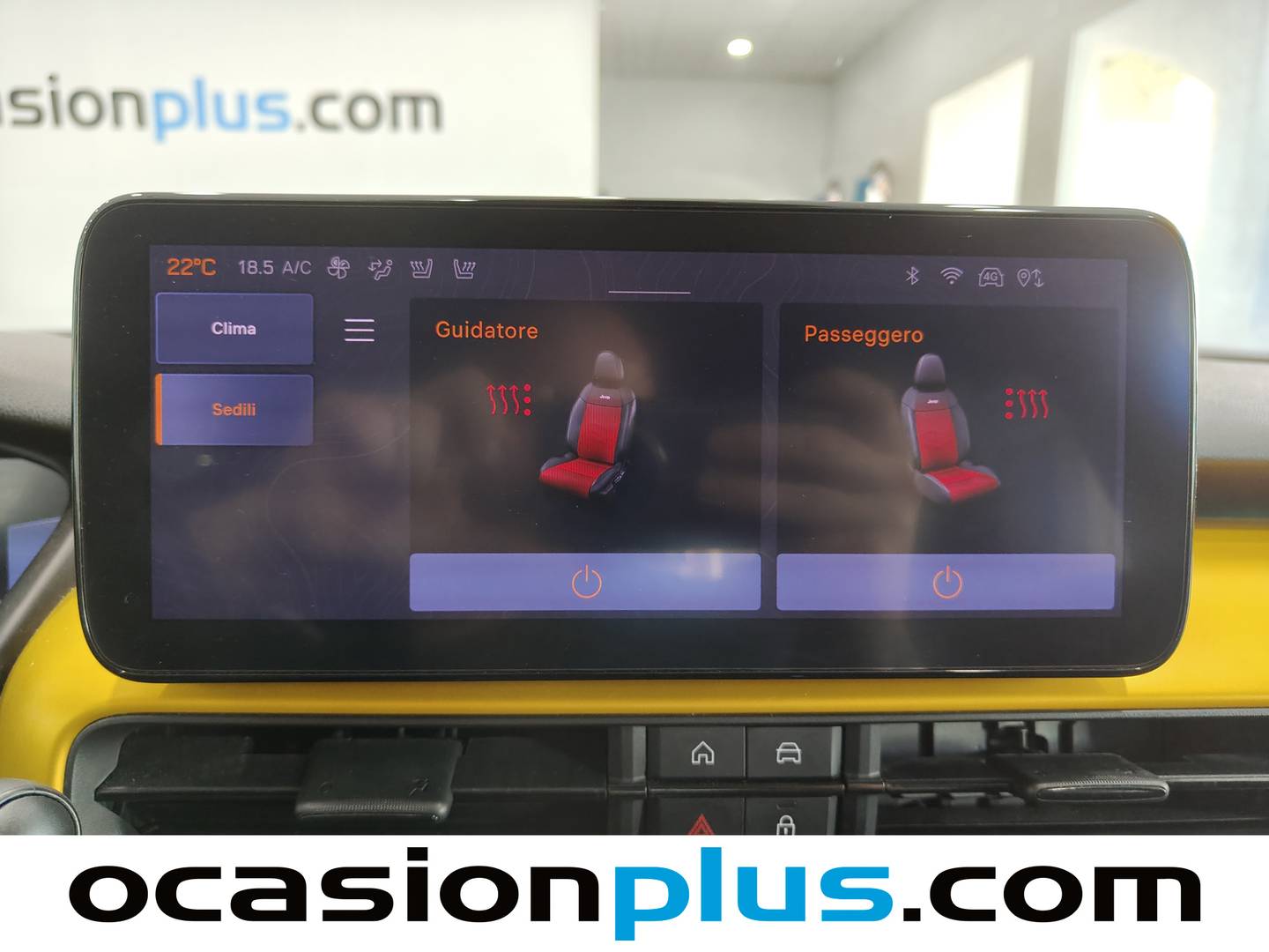 Foto Jeep Avenger Jeep Avenger 1.2 G Summit (100 CV)