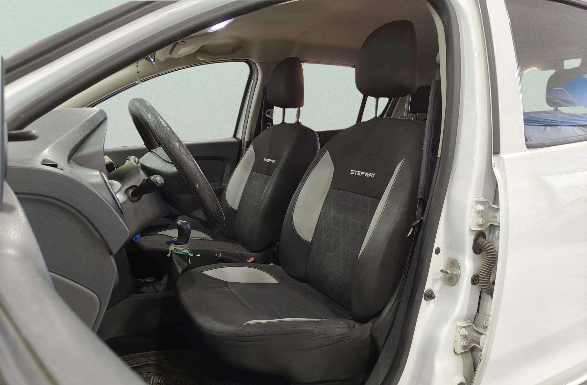 Dacia Sandero Stepway TCe - foto 10