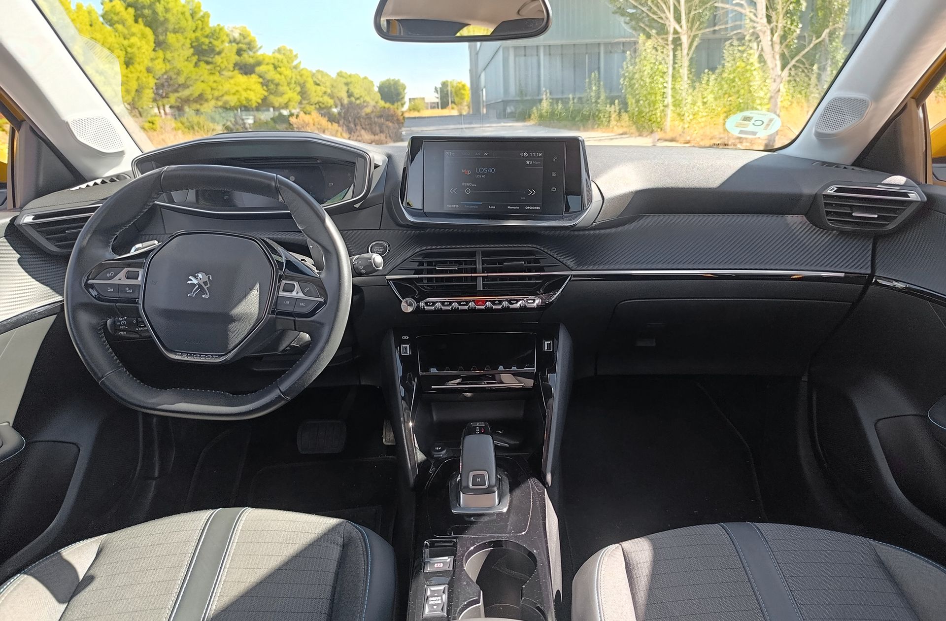 Peugeot 208 PureTech 100 Allure Pack EAT8 - foto 6