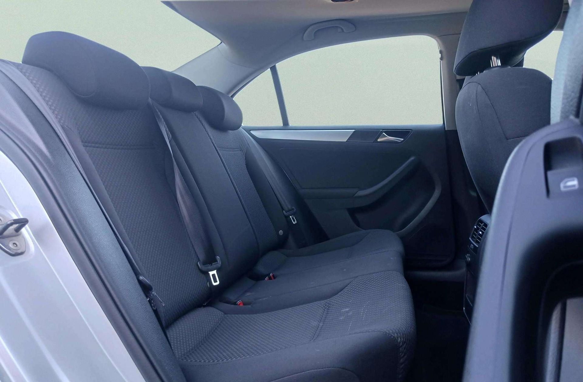 Volkswagen Jetta 1.6 TDI Advance BMT - foto 14