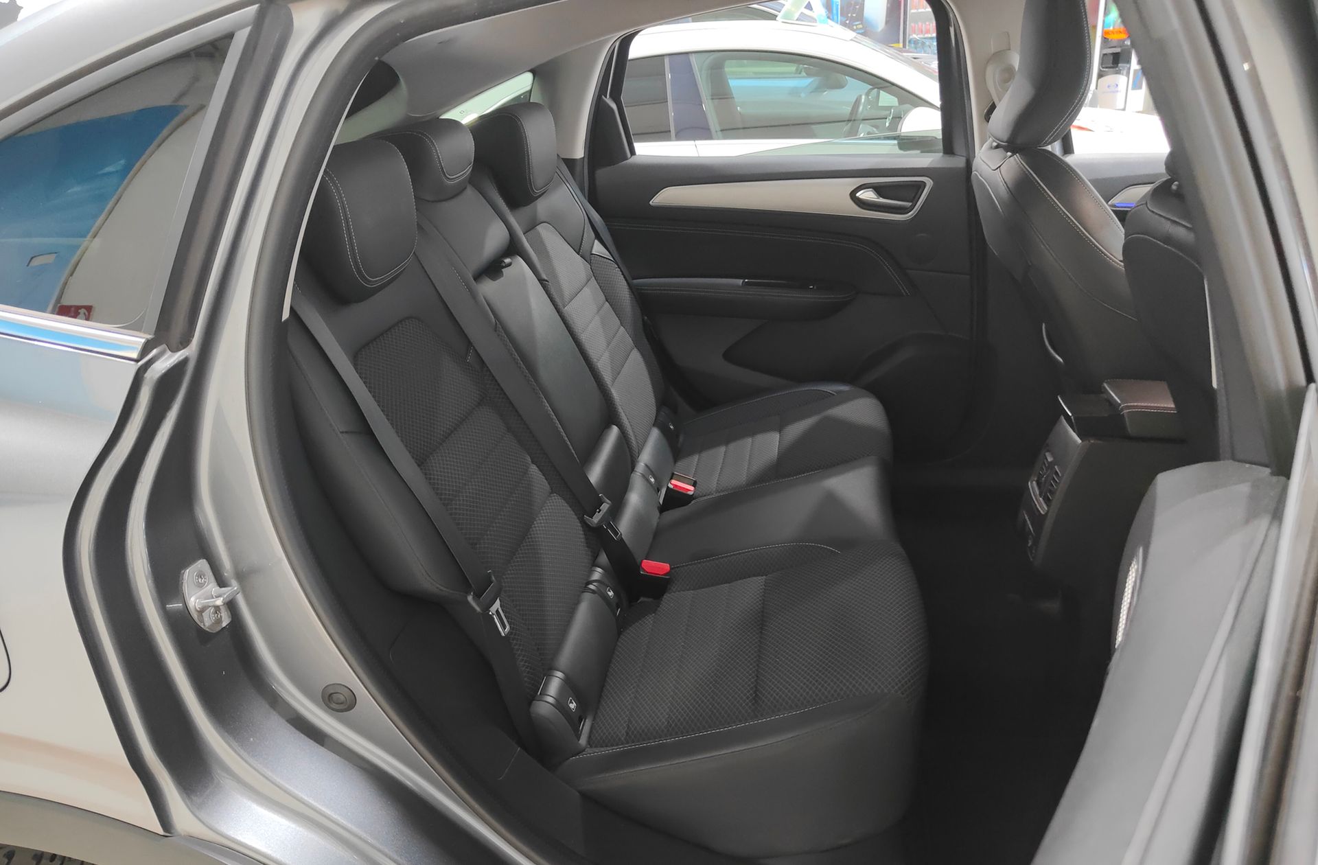 Renault Arkana Techno E-Tech full hybrid - foto 18