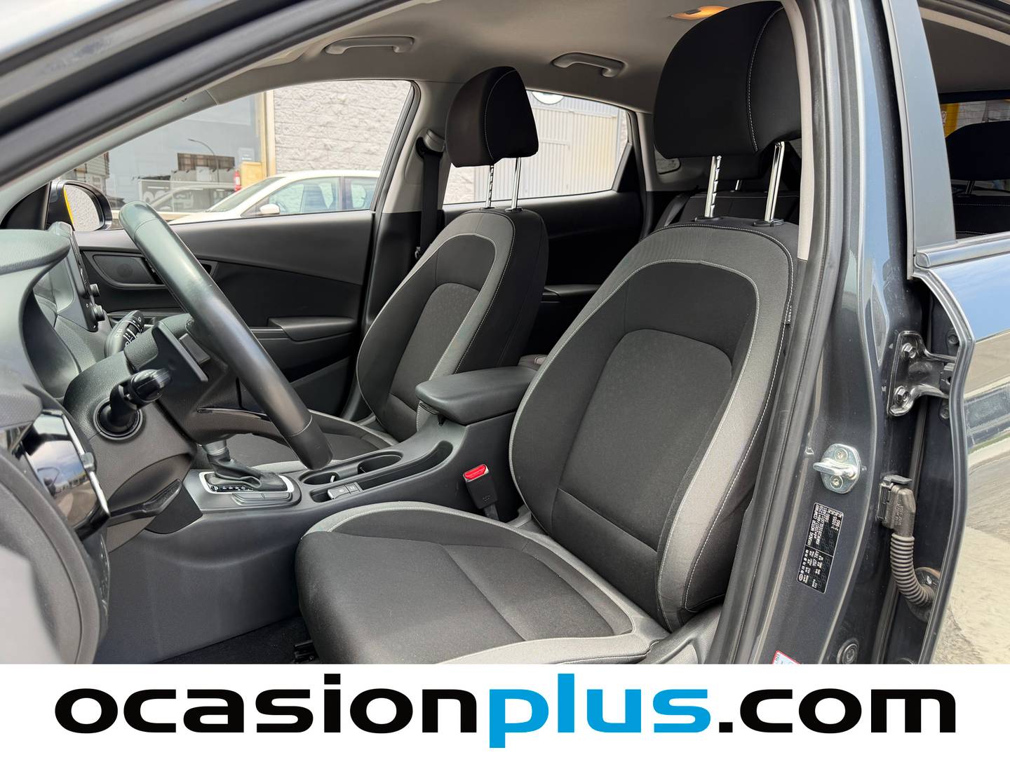 Foto asientos delanteros Hyundai Kona Hyundai Kona 1.6 GDI HEV Klass DT (141 CV)
