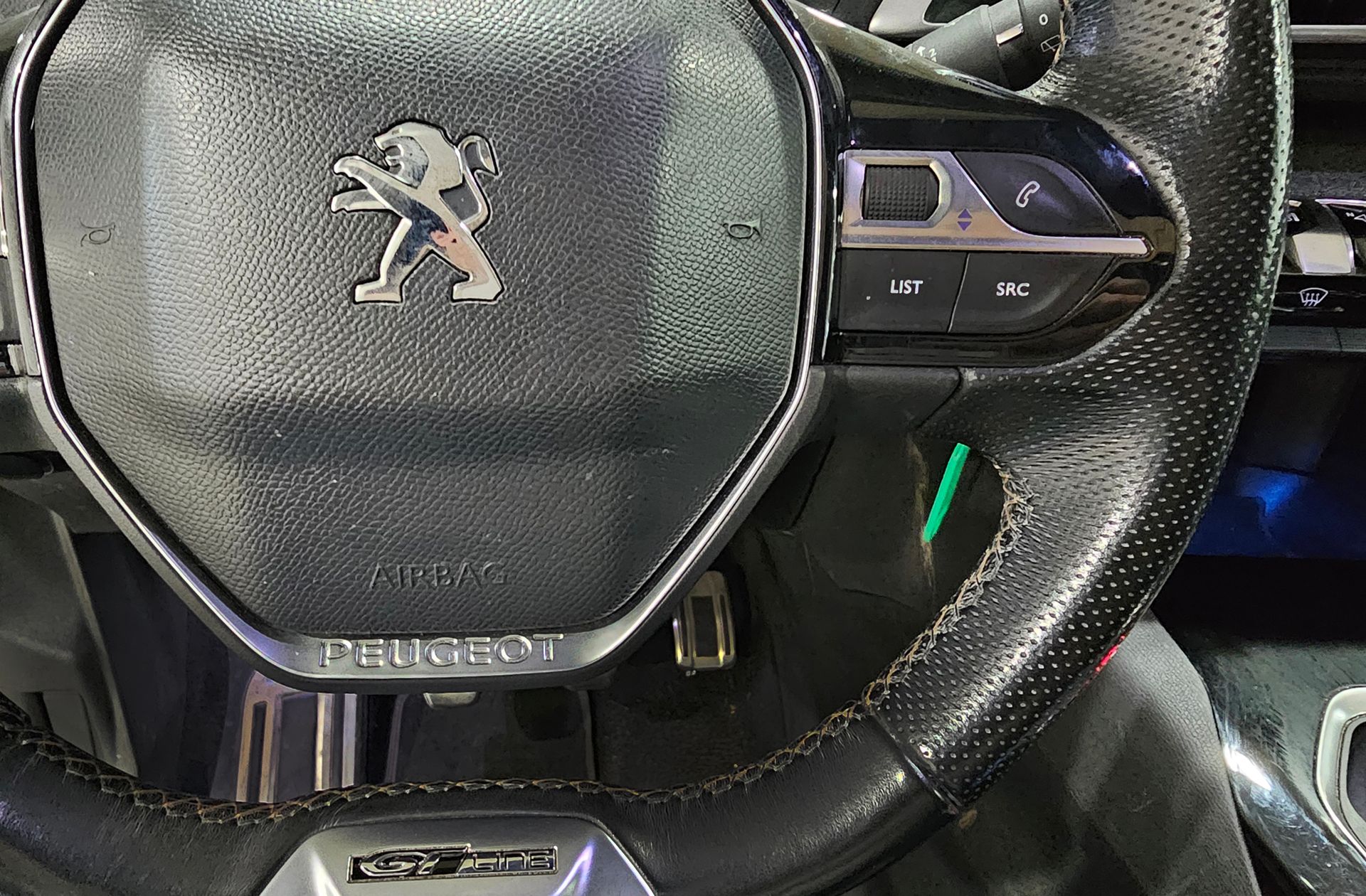 Peugeot 3008 PureTech 130 GT Line - foto 32