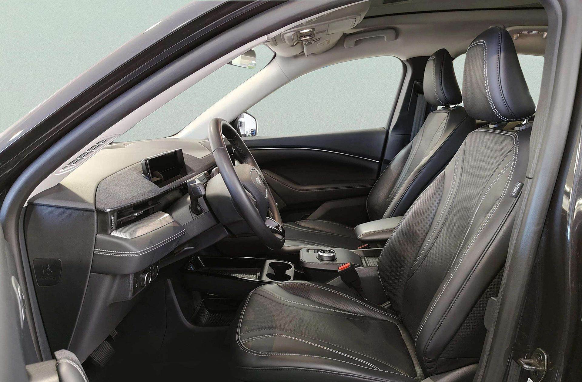 Ford Mustang Mach-E Premium RWD Rango Extendido - foto 16
