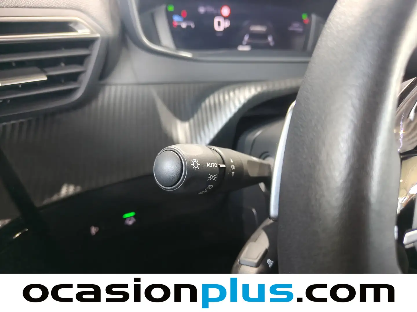 Foto Peugeot 2008 Peugeot 2008 Allure Hybrid eDCS6  (136 CV)