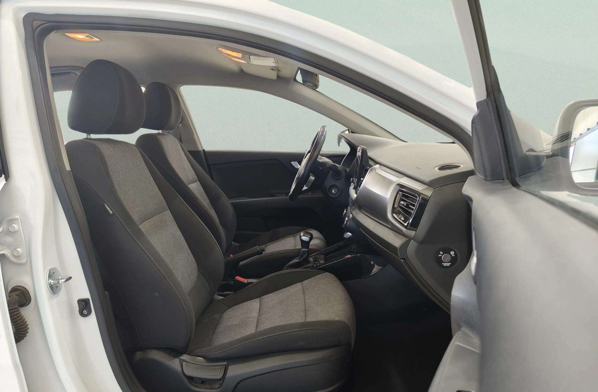 Kia Stonic 1.0 T-GDi Drive - foto 17