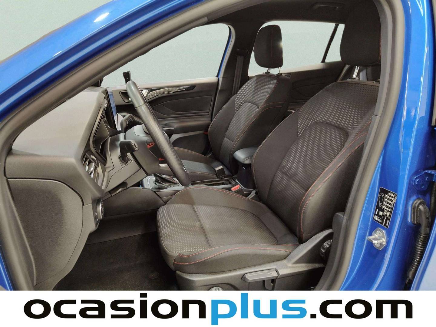 Foto asientos delanteros Ford Focus Ford Focus 1.0 Ecoboost MHEV ST-Line Auto (155 CV)