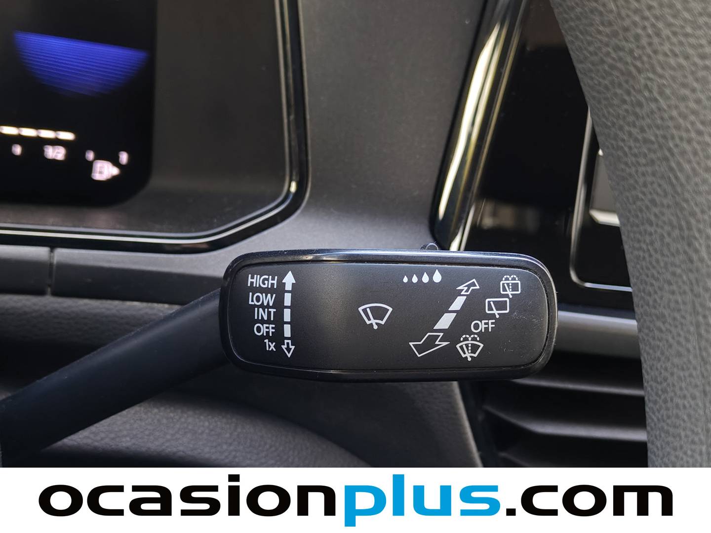 Foto Volkswagen T-Roc Volkswagen T-Roc 1.0 TSI  (110 CV)