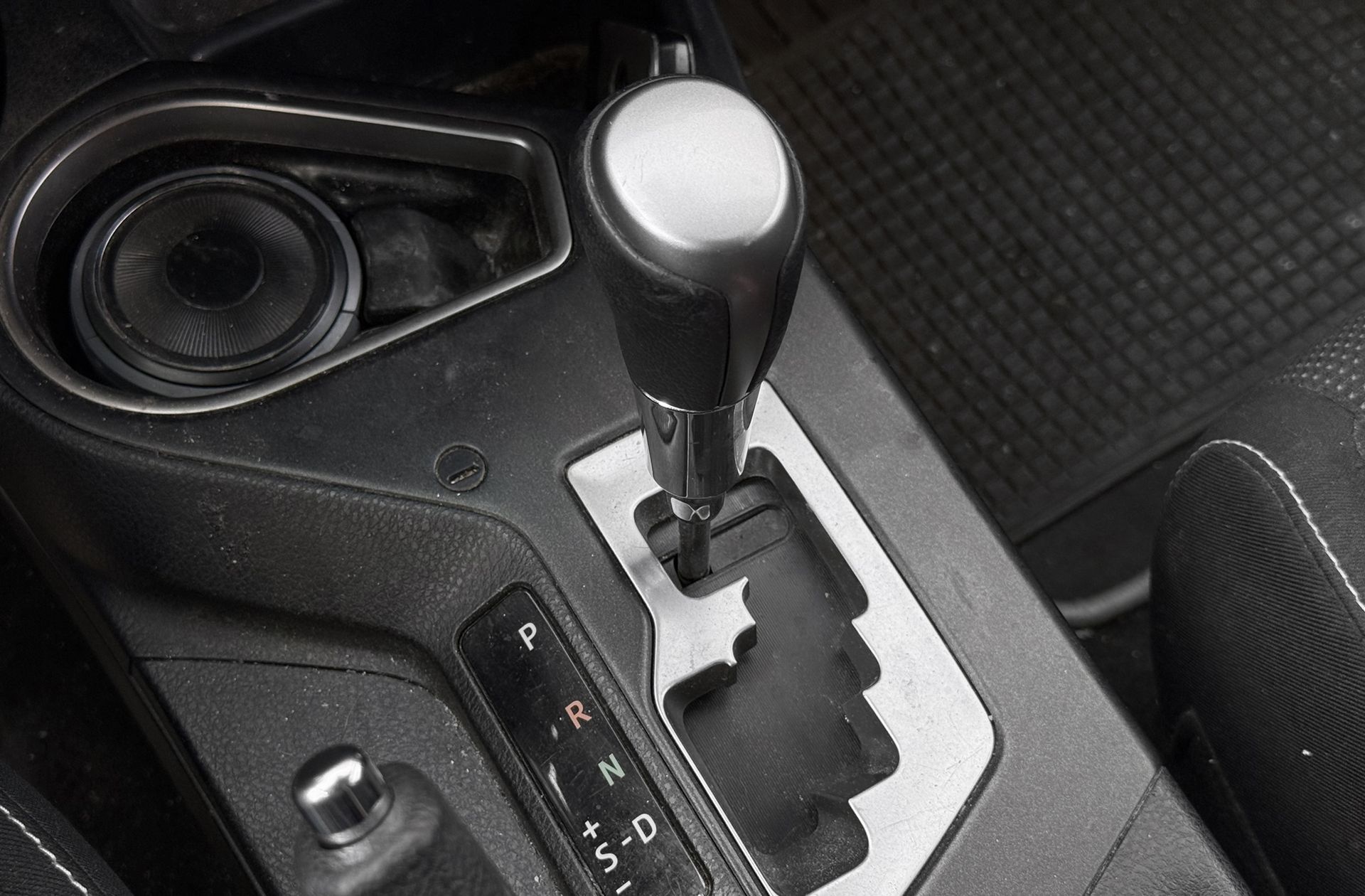 Toyota RAV4 2.5l hybrid Advance 2WD - foto 5