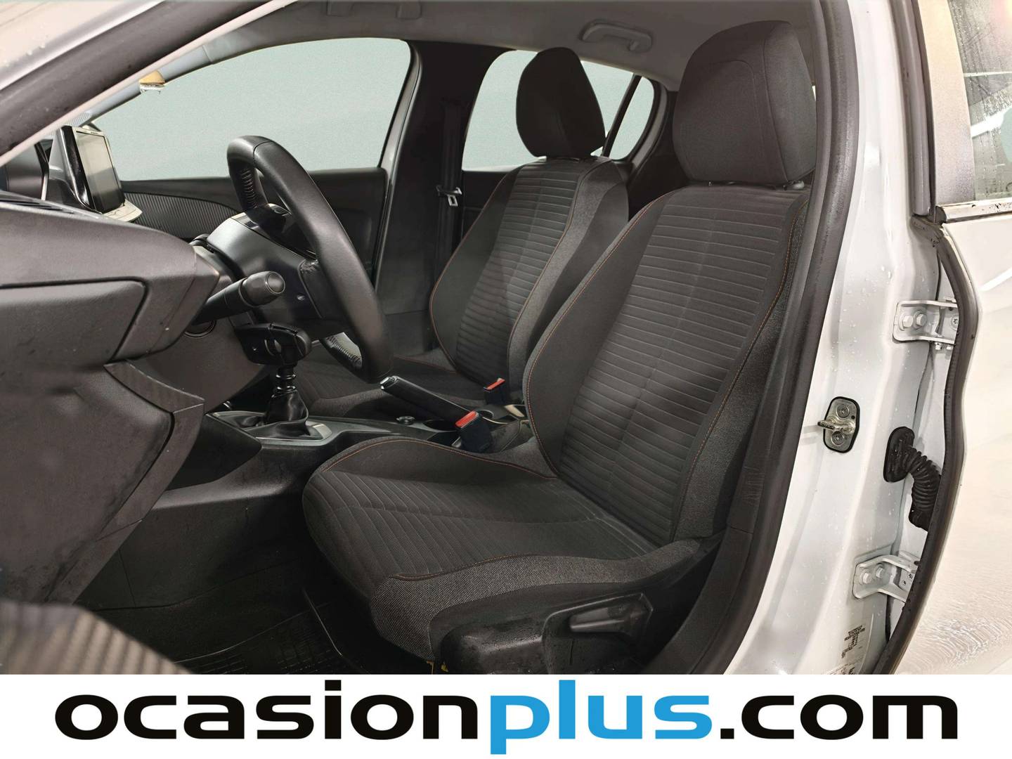 Foto asientos delanteros Peugeot 208 Peugeot 208 BlueHDi 100 Active (100 CV)