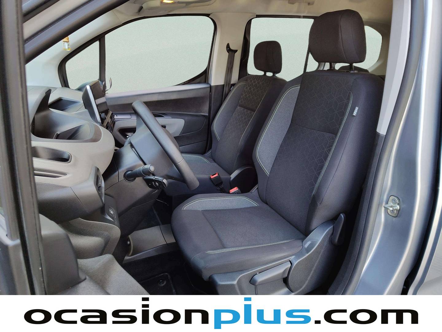 Foto asientos delanteros Peugeot Rifter Peugeot Rifter PureTech 110 Active Standard Nav+ (110 CV)