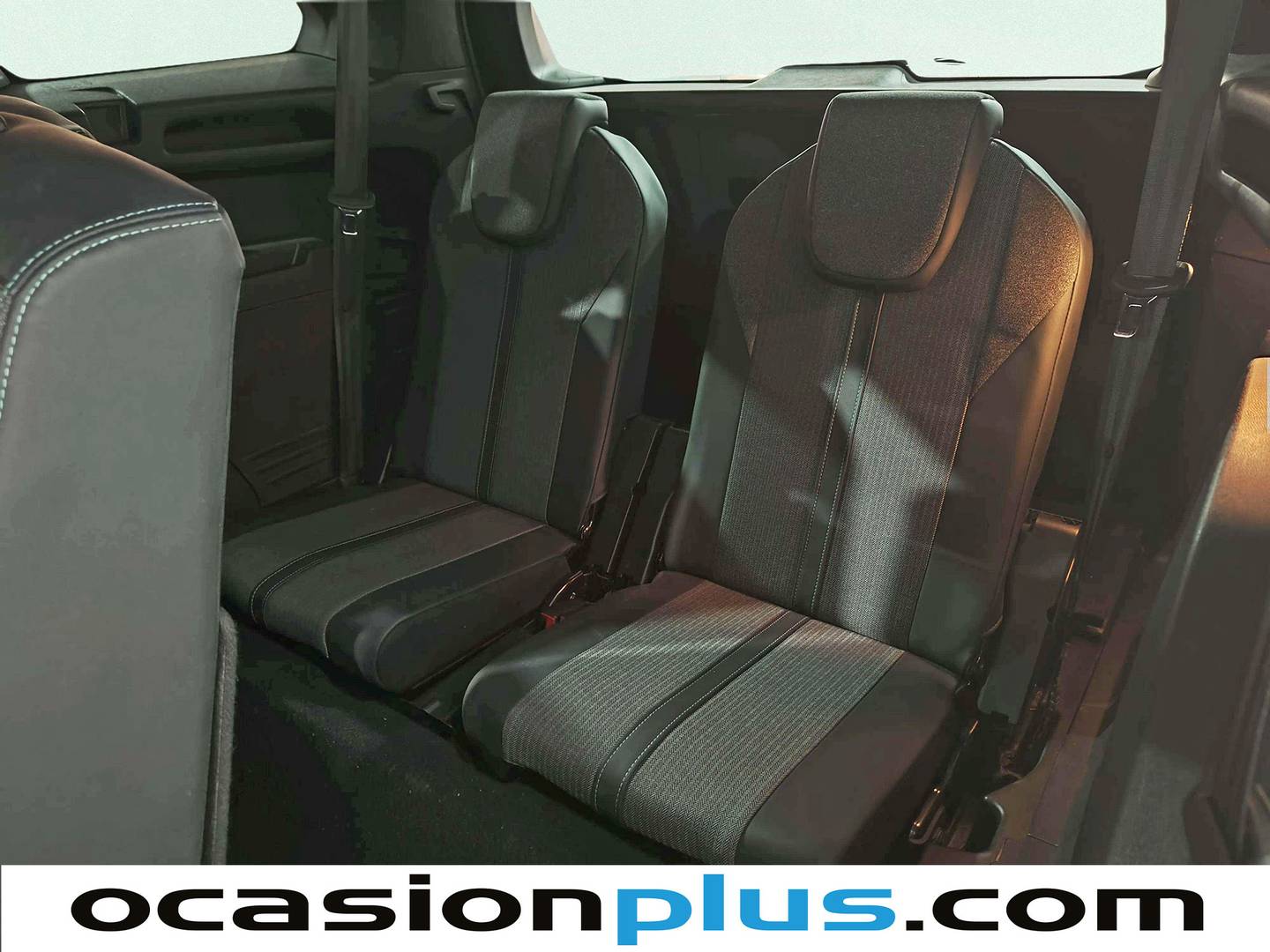 Foto Peugeot 5008 Peugeot 5008 PureTech 130 S&S Allure Pack EAT8 (130 CV) 7 Plazas