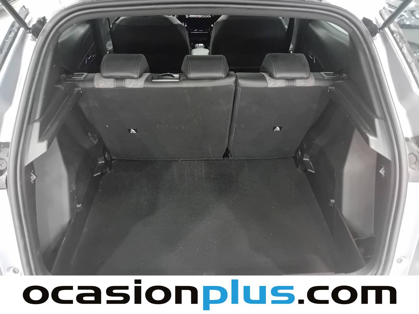 Foto Peugeot 2008 Peugeot 2008 Allure Hybrid eDCS6 (136 CV)