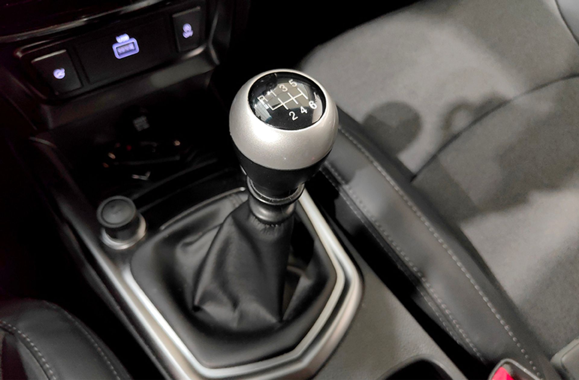 SsangYong Tivoli G15T Limited - foto 5