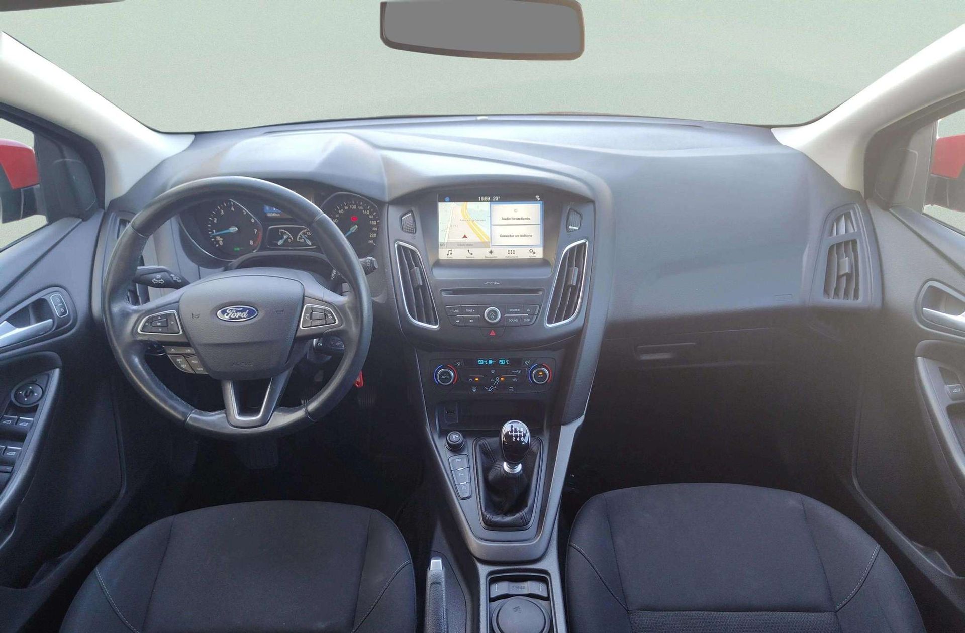 Ford Focus 1.0 EcoBoost Business - foto 6
