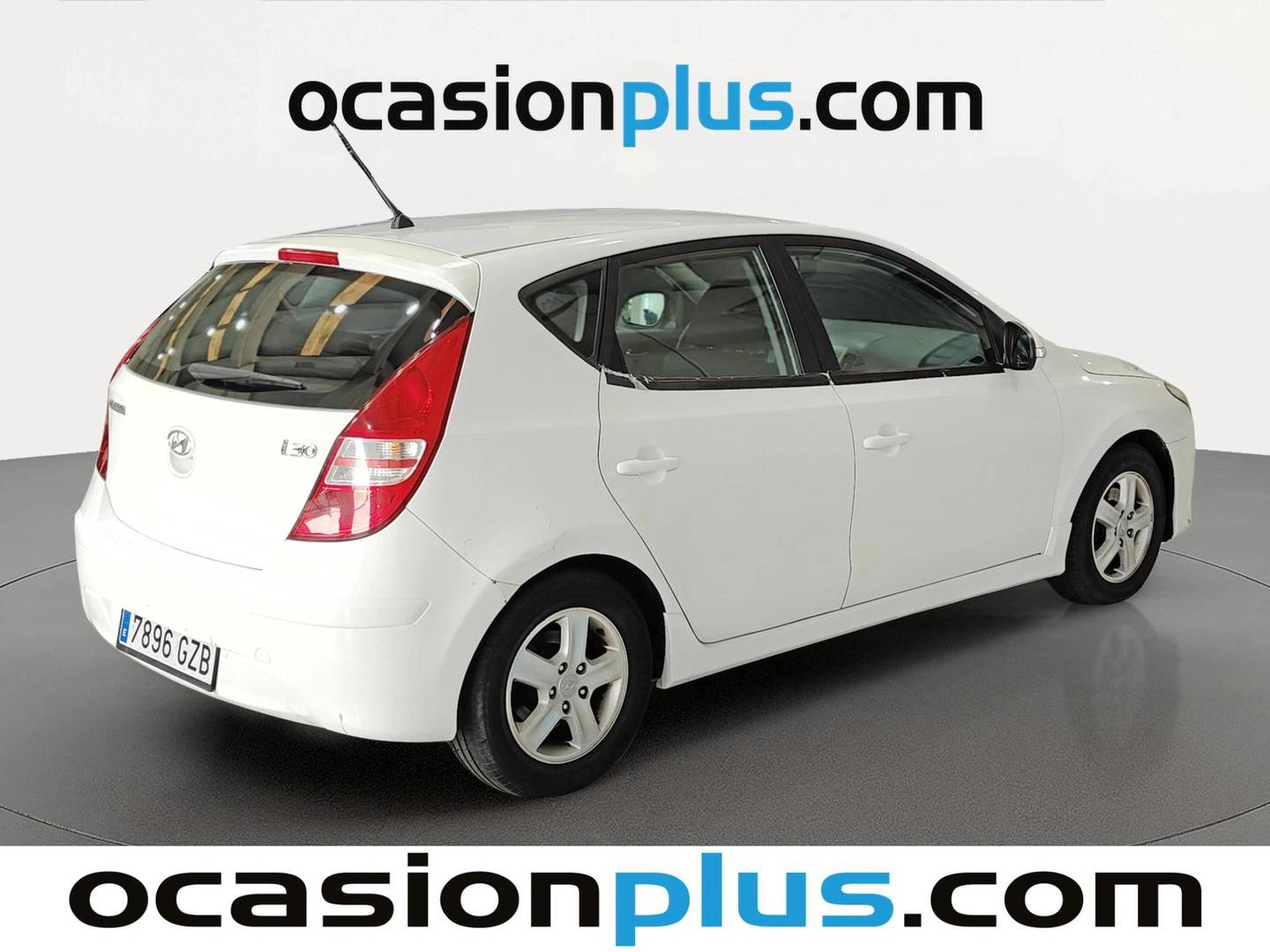 Foto trasera Hyundai i30 Hyundai i30 1.6 CRDI Comfort GL (90 CV) derecha