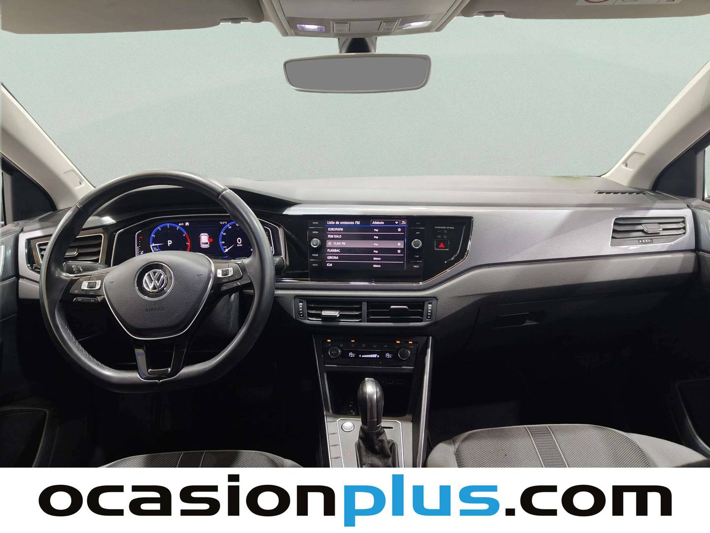 Foto Volkswagen Polo Volkswagen Polo Sport 1.0 TSI (95 CV) DSG Pack R-Line