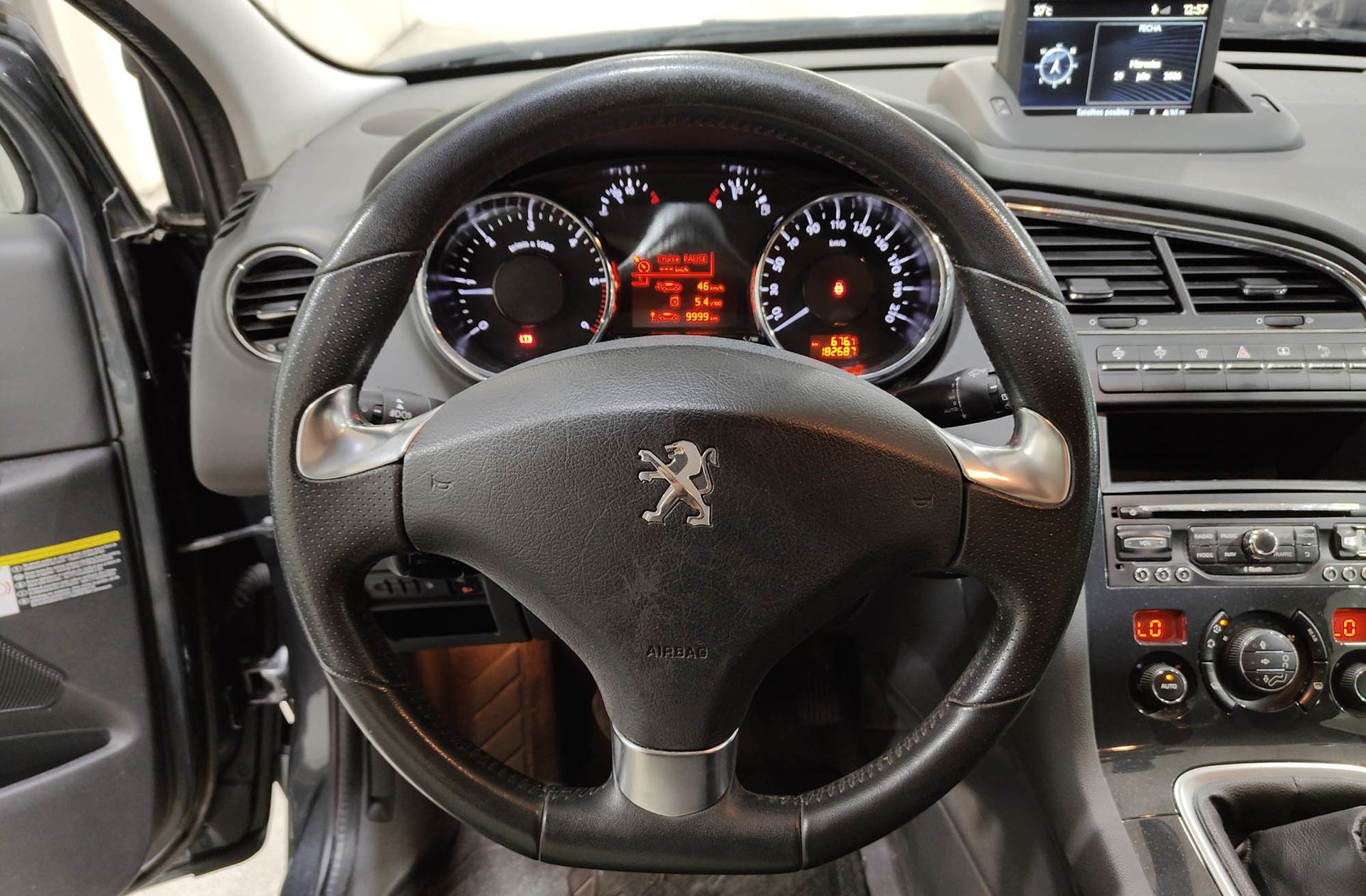 Peugeot 5008 1.6 BlueHDi FAP Allure 7 plazas - foto 20