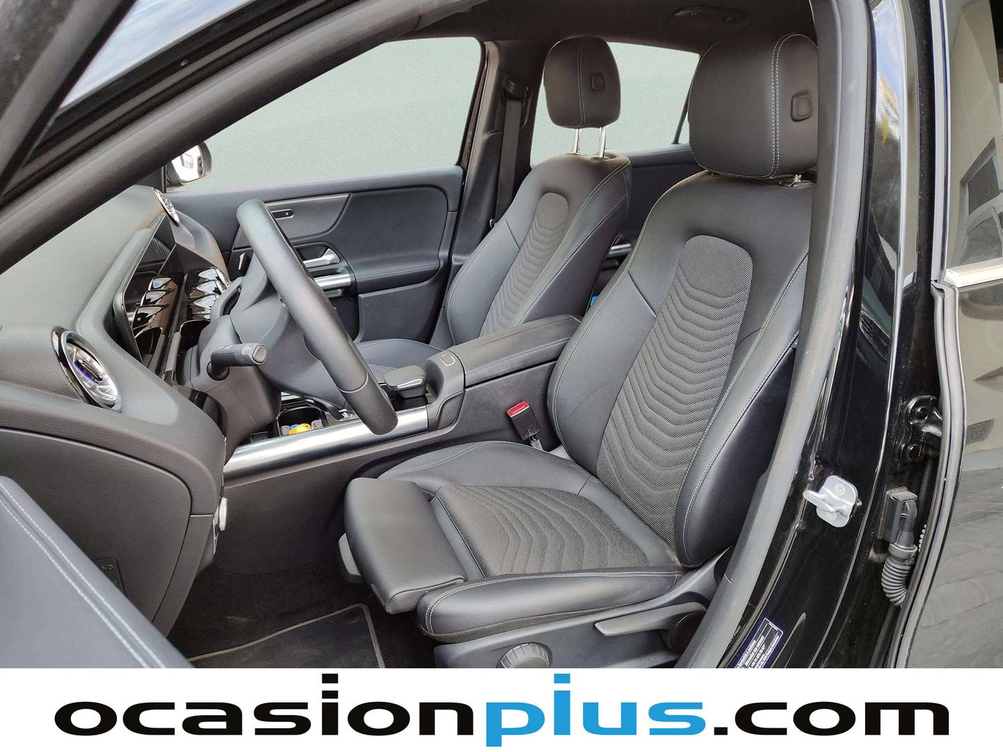 Foto asientos delanteros Mercedes GLA Mercedes GLA 180 (136 CV)