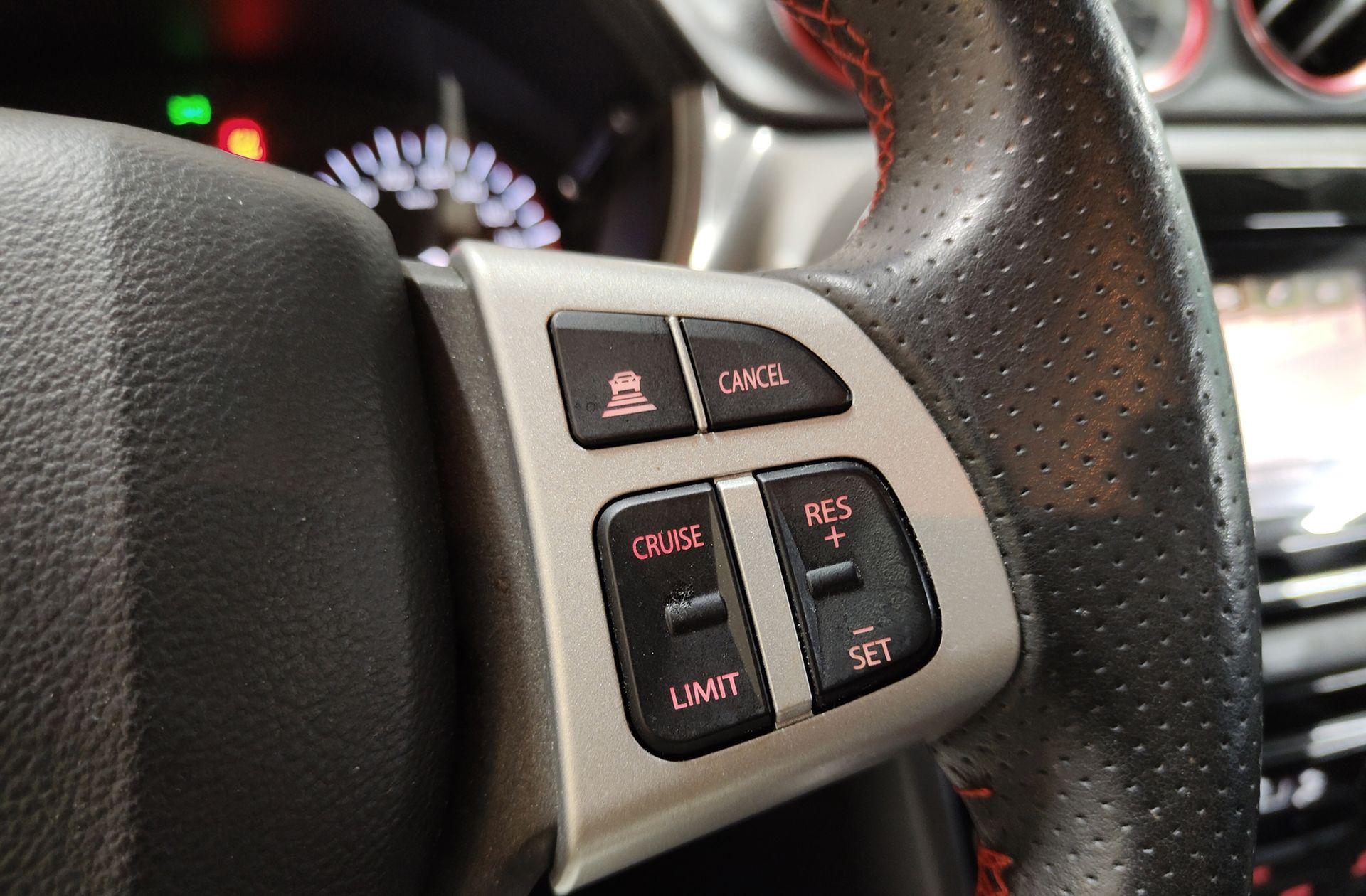 Suzuki Vitara 1.4 Turbo GLX 4WD - foto 27