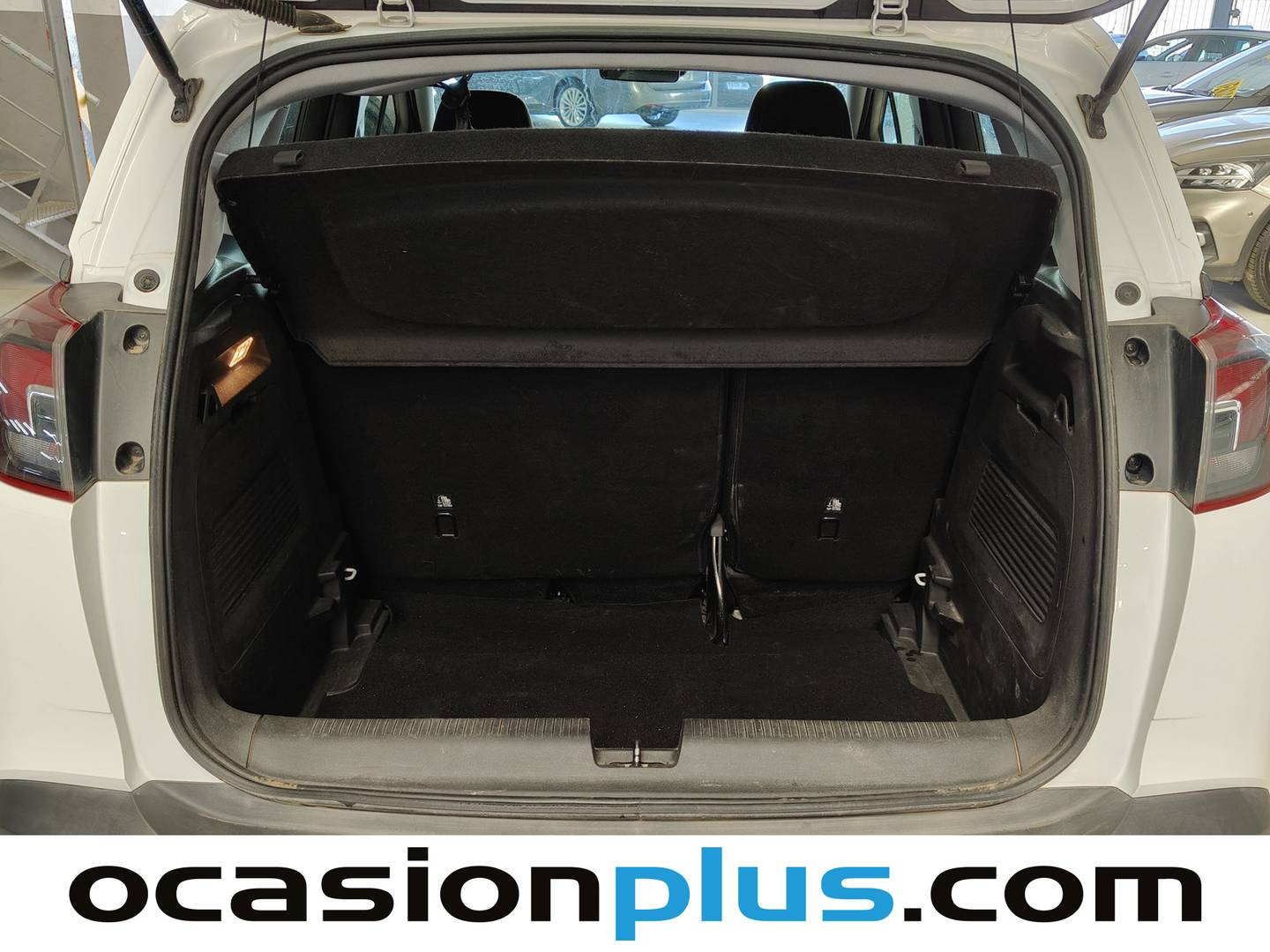 Fotos maletero Opel Crossland X Opel Crossland X 1.2 Edition (81 CV)