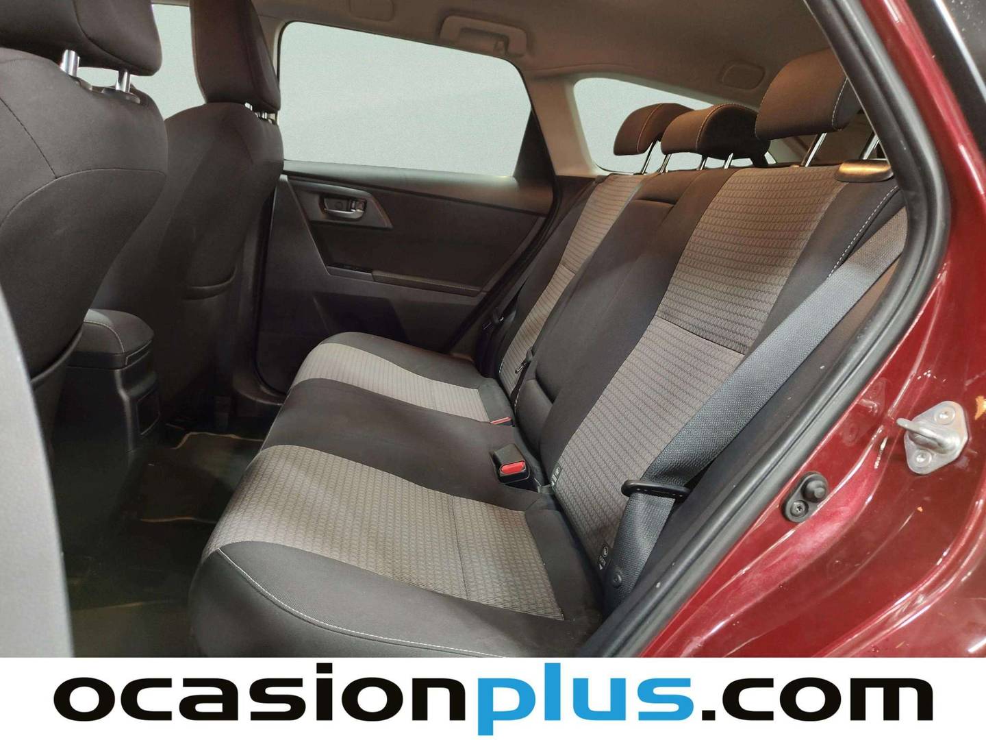 Foto asientos traseros Toyota Auris Toyota Auris 140H Hybrid Touring Sports Feel! (136 CV)