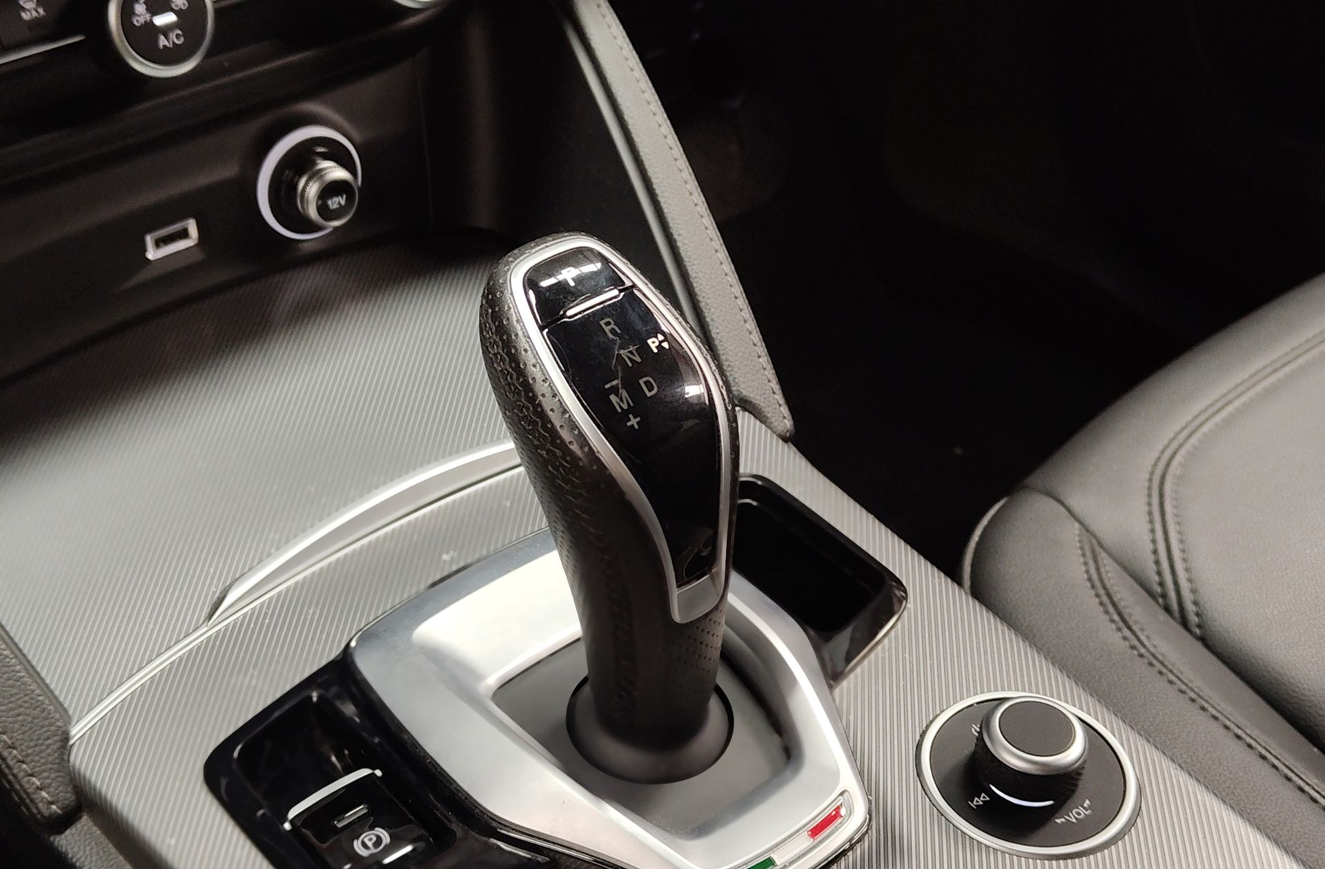 Alfa Romeo Stelvio 2.2 Diesel Sprint AWD - foto 5